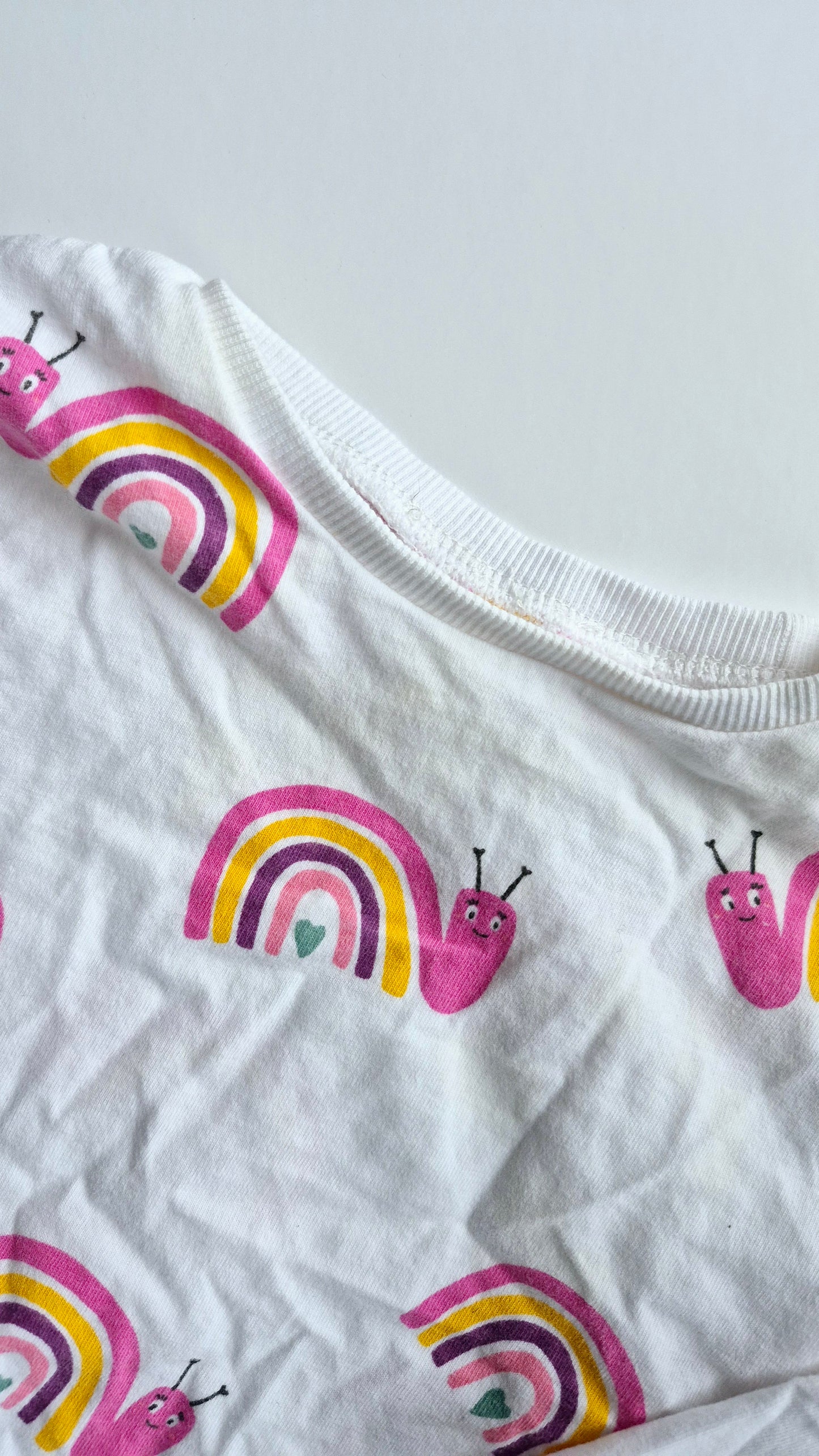 Chandail 6-9 mois Zara (imparfait petite tache au soleil)