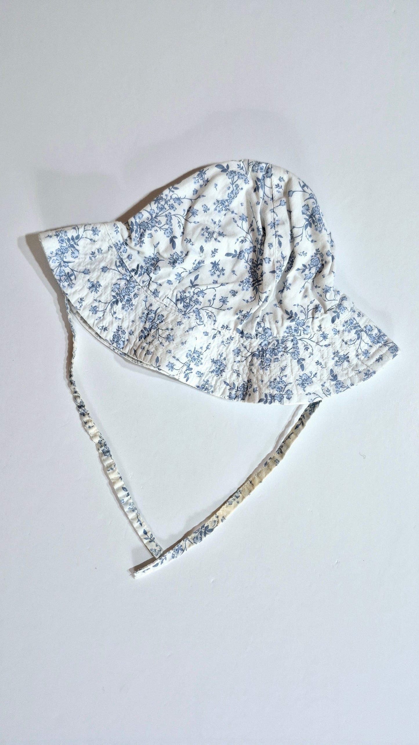 Chapeau Soleil 6-9 mois (Imparfait cordon tâcher)