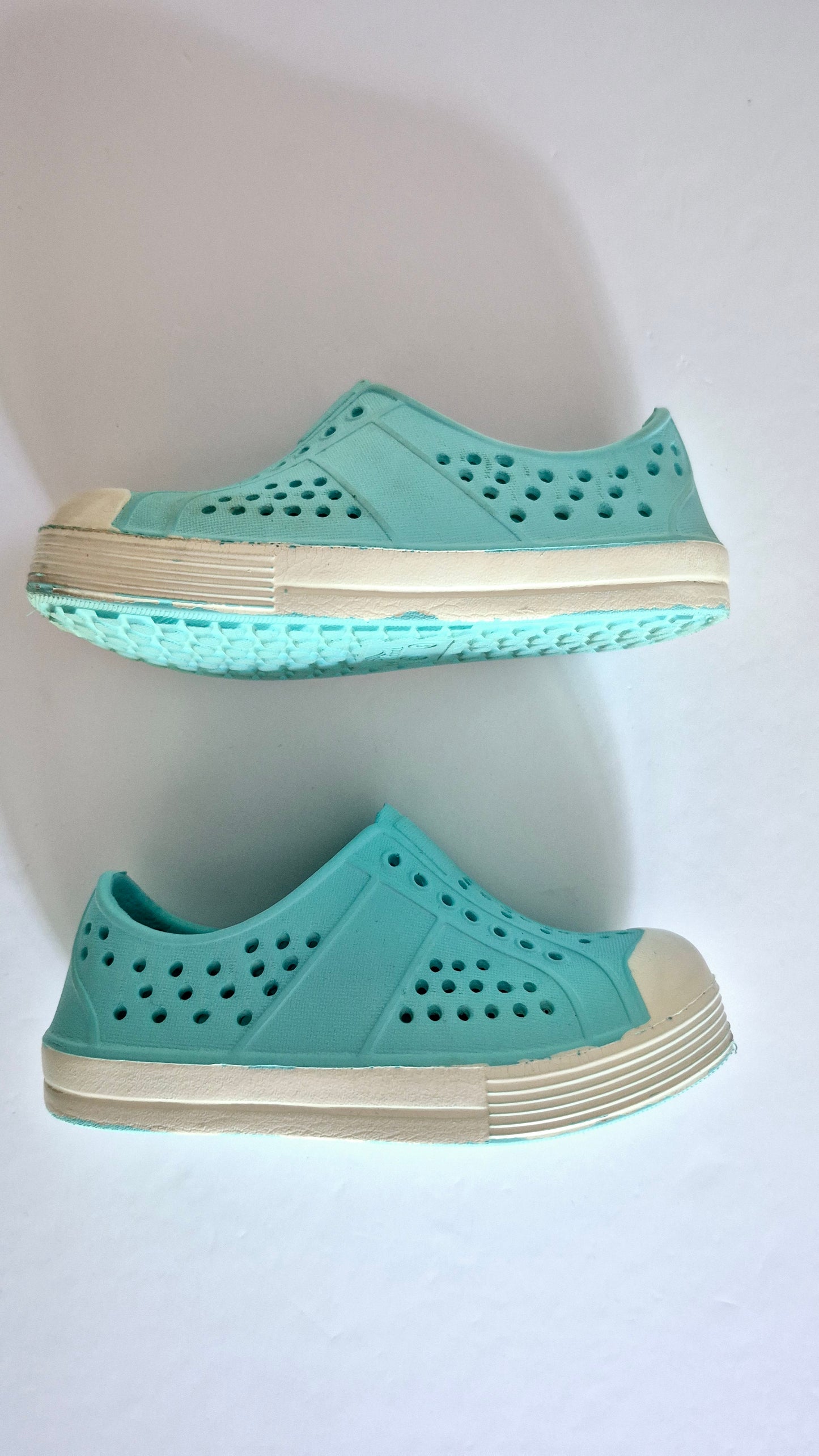 Kauai Pointure 8 (28) (Imparfait dans la bande blanche voir photo)