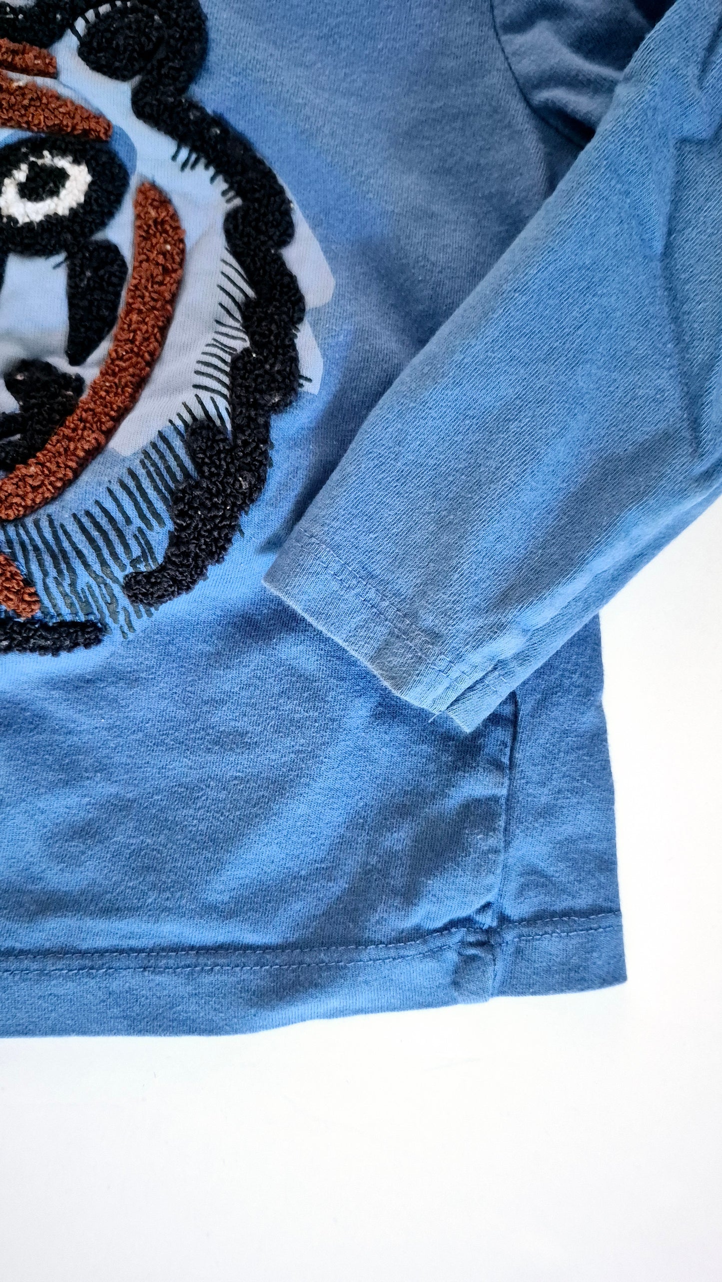 Chandail 2T (Imparfait voir photo)