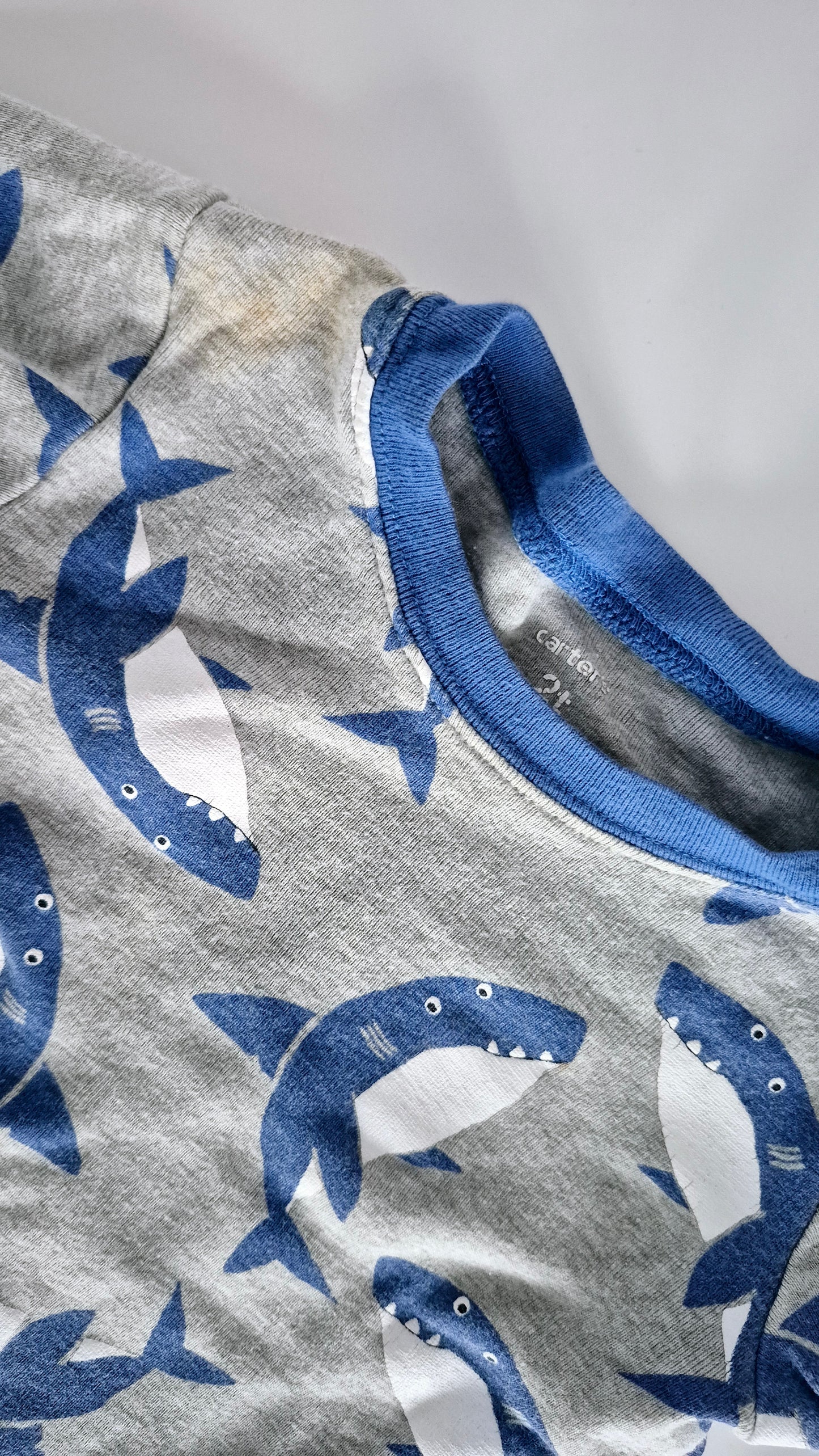 Pyjama 2T Carter's (Imparfait voir photo)