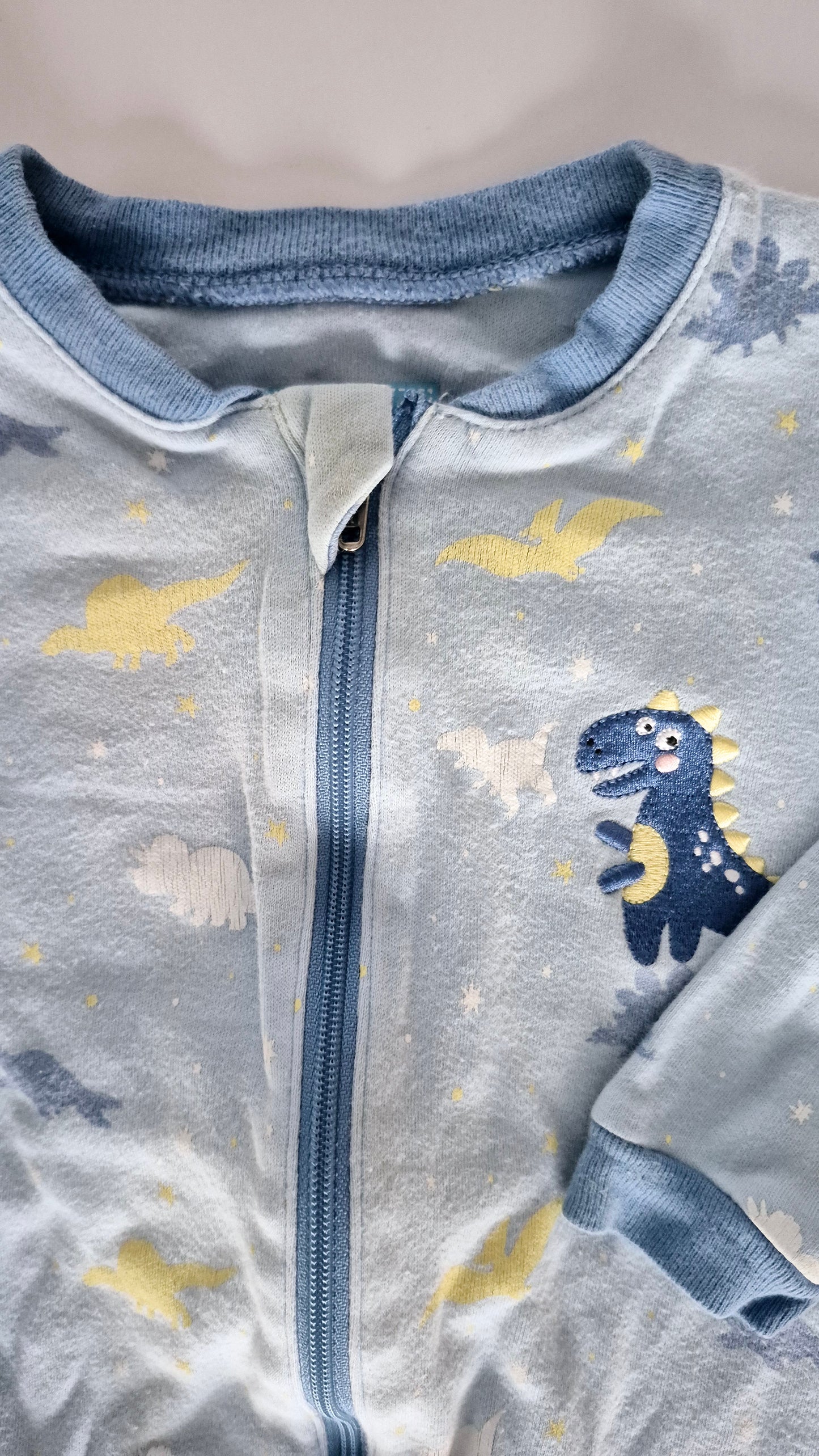 Pyjama 12 mois Tuffy (Imparfait léger au collet)