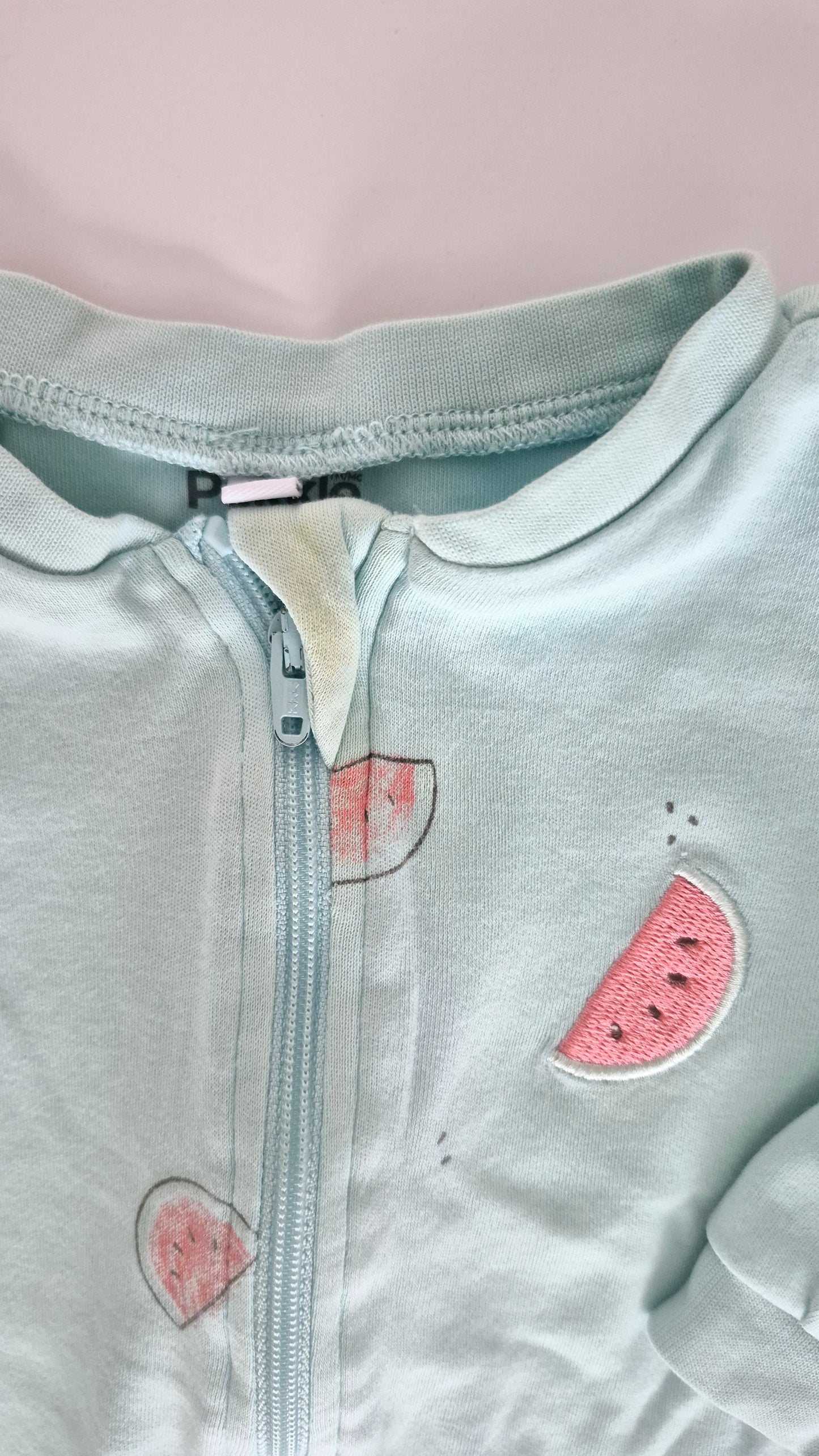 Pyjama 12 mois Pekkle (Imparfait au collet voir photo)