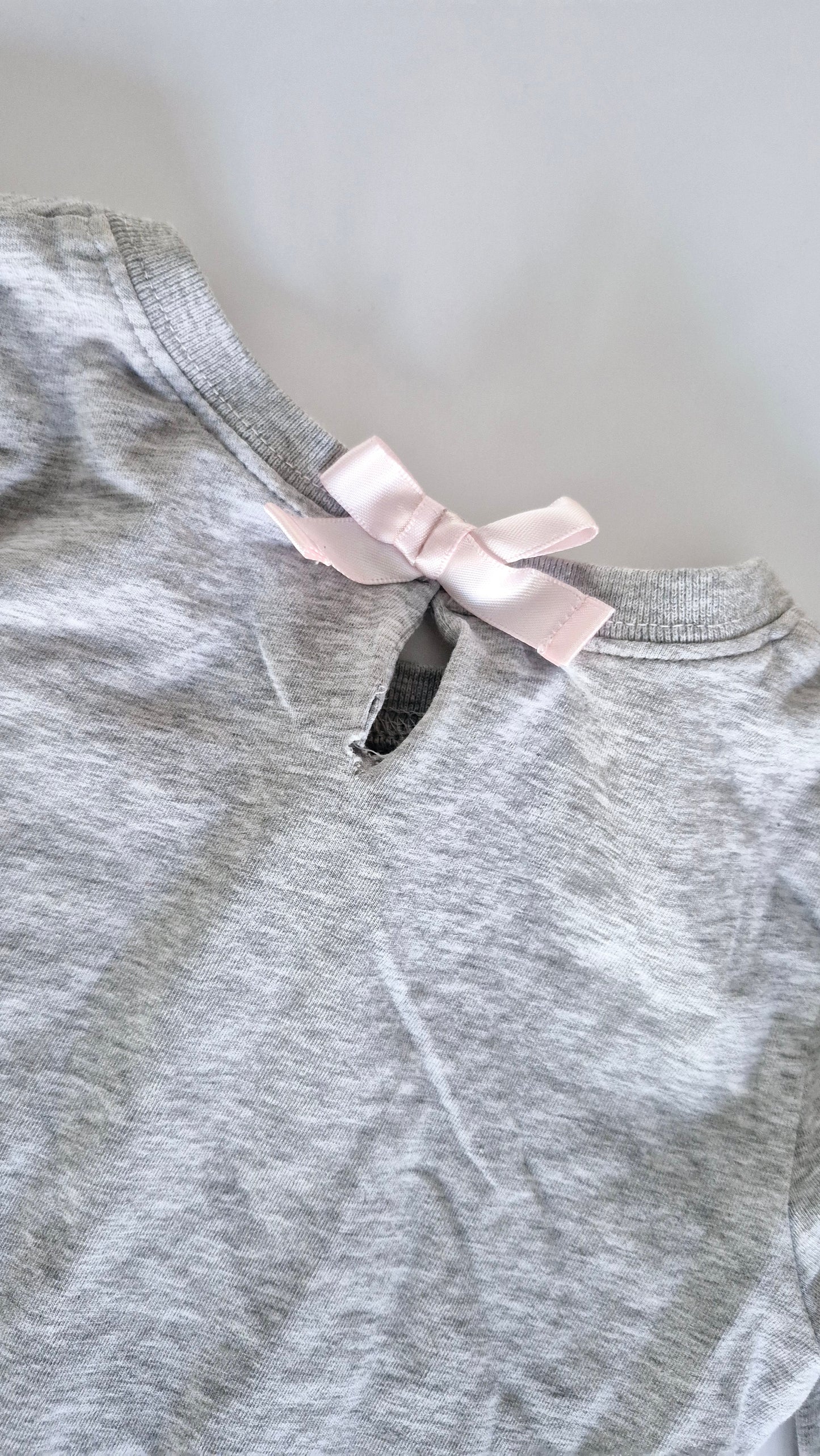 Chandail 4T Carter's (Imparfait voir photo)