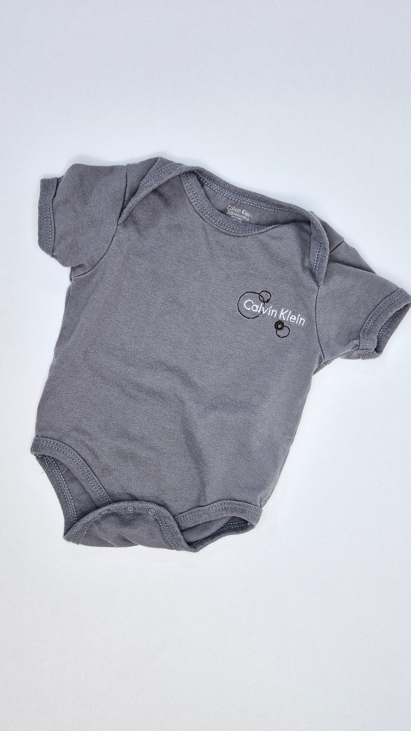 Cache Couche 3-6 mois Calvin Klein