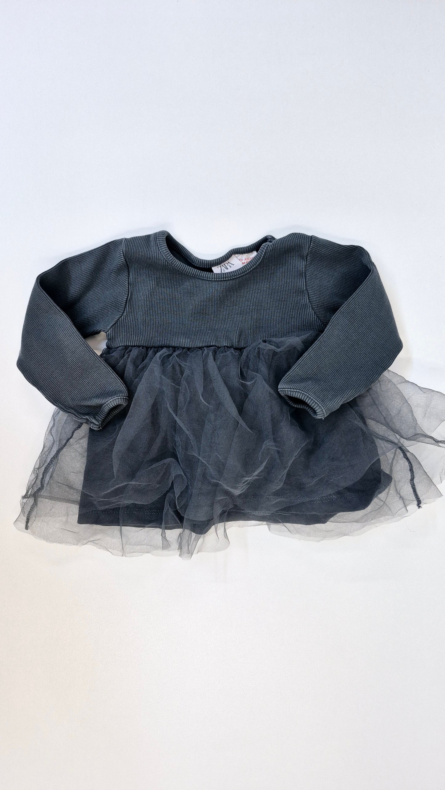 Robe 6-9 mois Zara