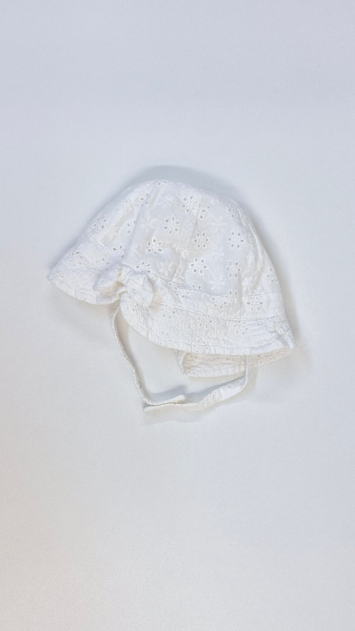 Chapeau Soleil 3-6 mois Zara (Sans grandeur à l'intérieur)