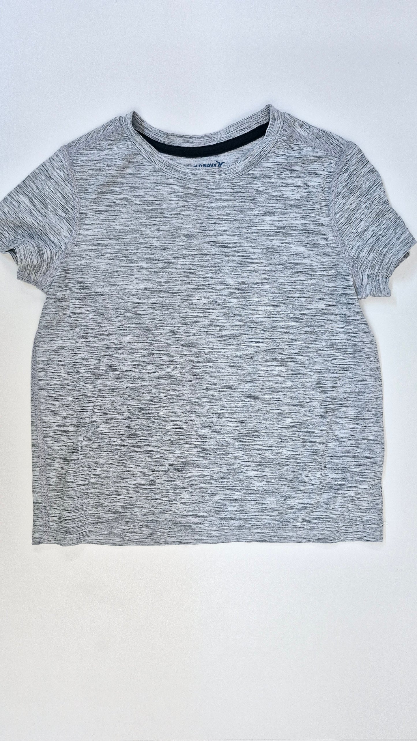 Chandail 5T Old Navy Active