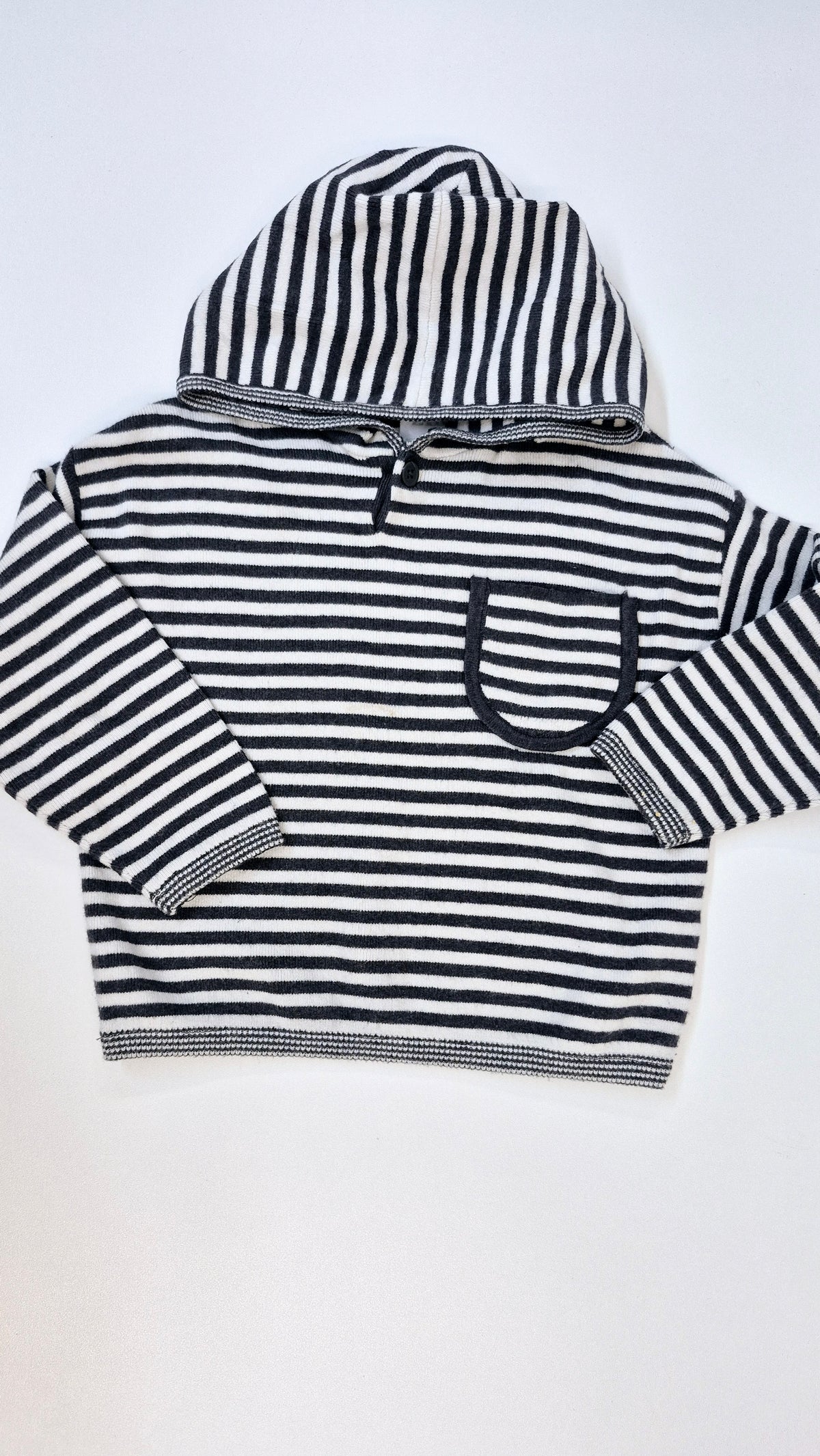 Veste 2-3T Zara (imparfait petite tache devant ne parait pas sur photo)