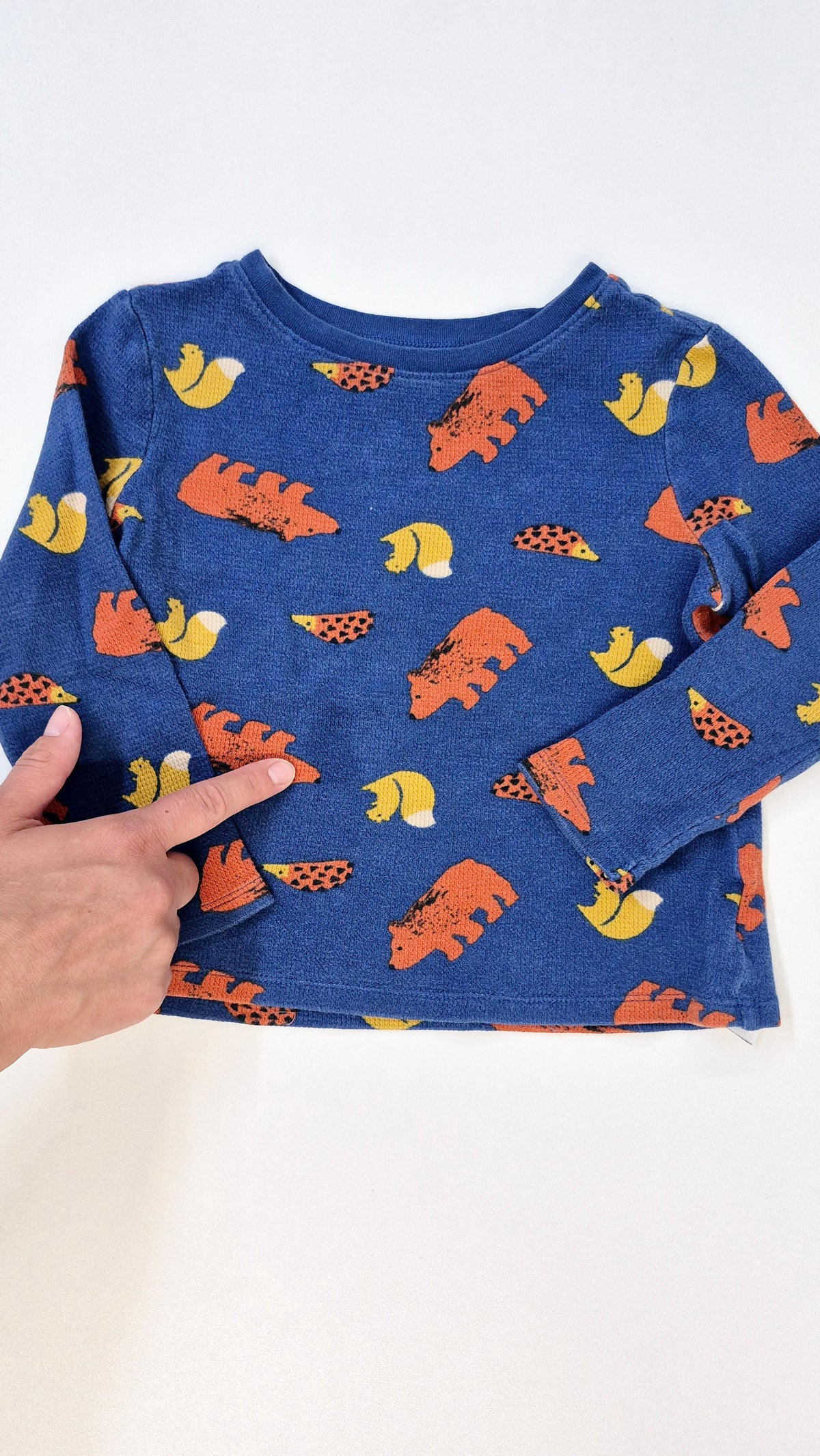 Chandail 5T Old Navy (Imparfait voir photo)