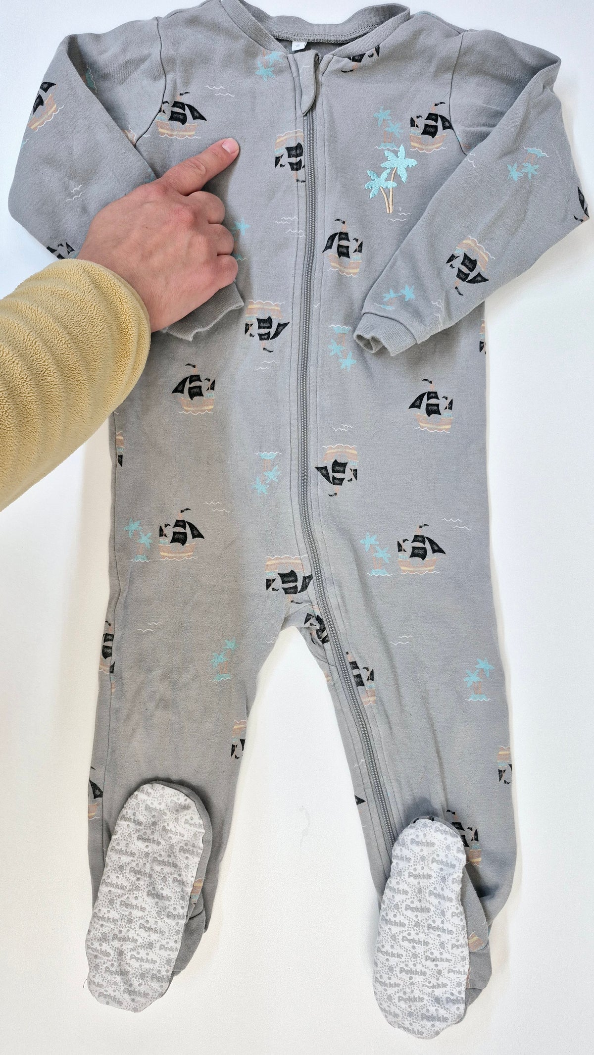Pyjama 24 mois Pekkle (Imparfait léger voir photo)