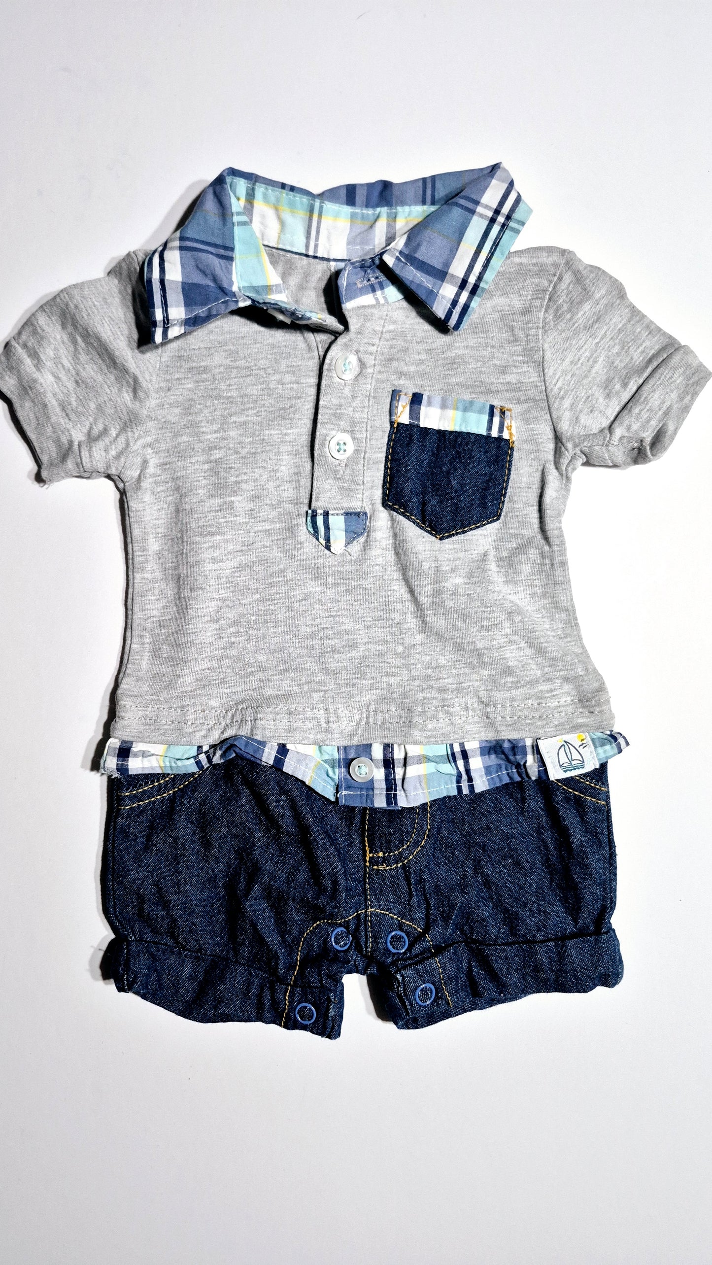 Une Pièce 3 mois Land Laid