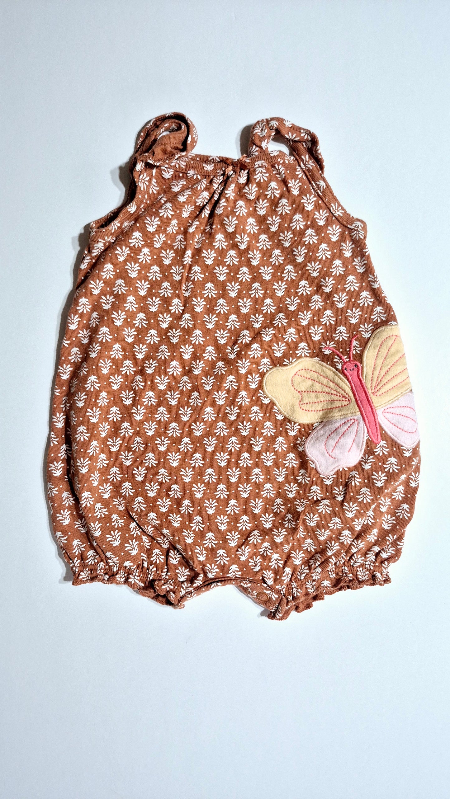 Une Pièce 6 mois Carter's