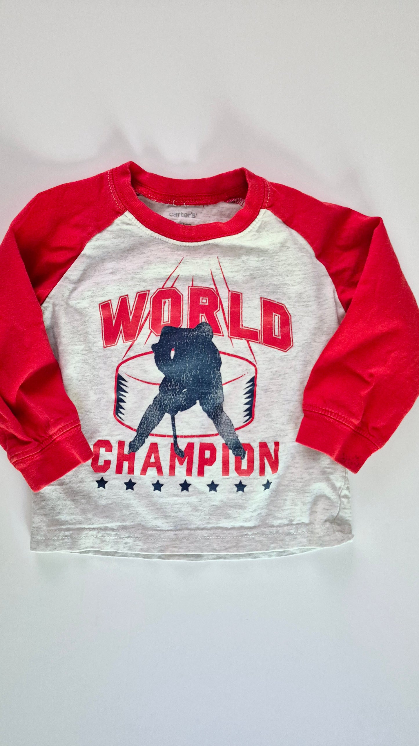 Chandail 18 mois Carter's (Imparfait crayon voir photo)