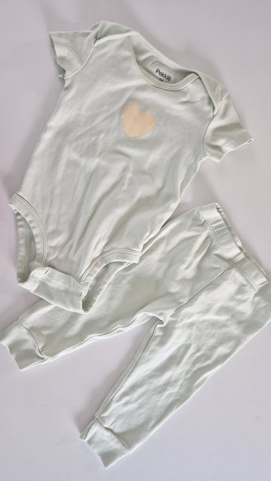 Ensemble 9 mois Pekkle (Imparfait voir photo)