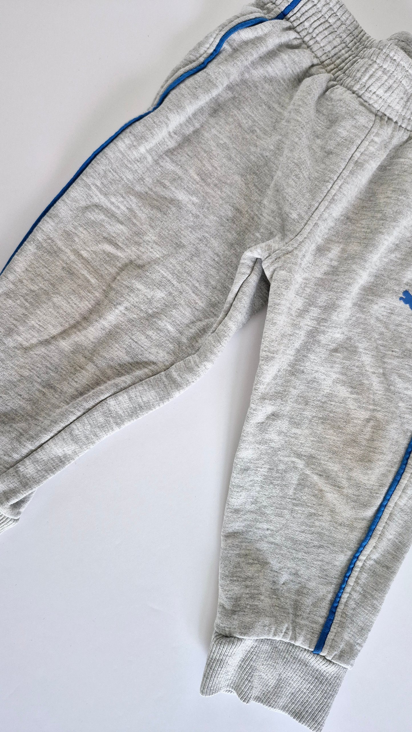 Pantalon 18 mois Puma (Imparfait léger aux genoux)