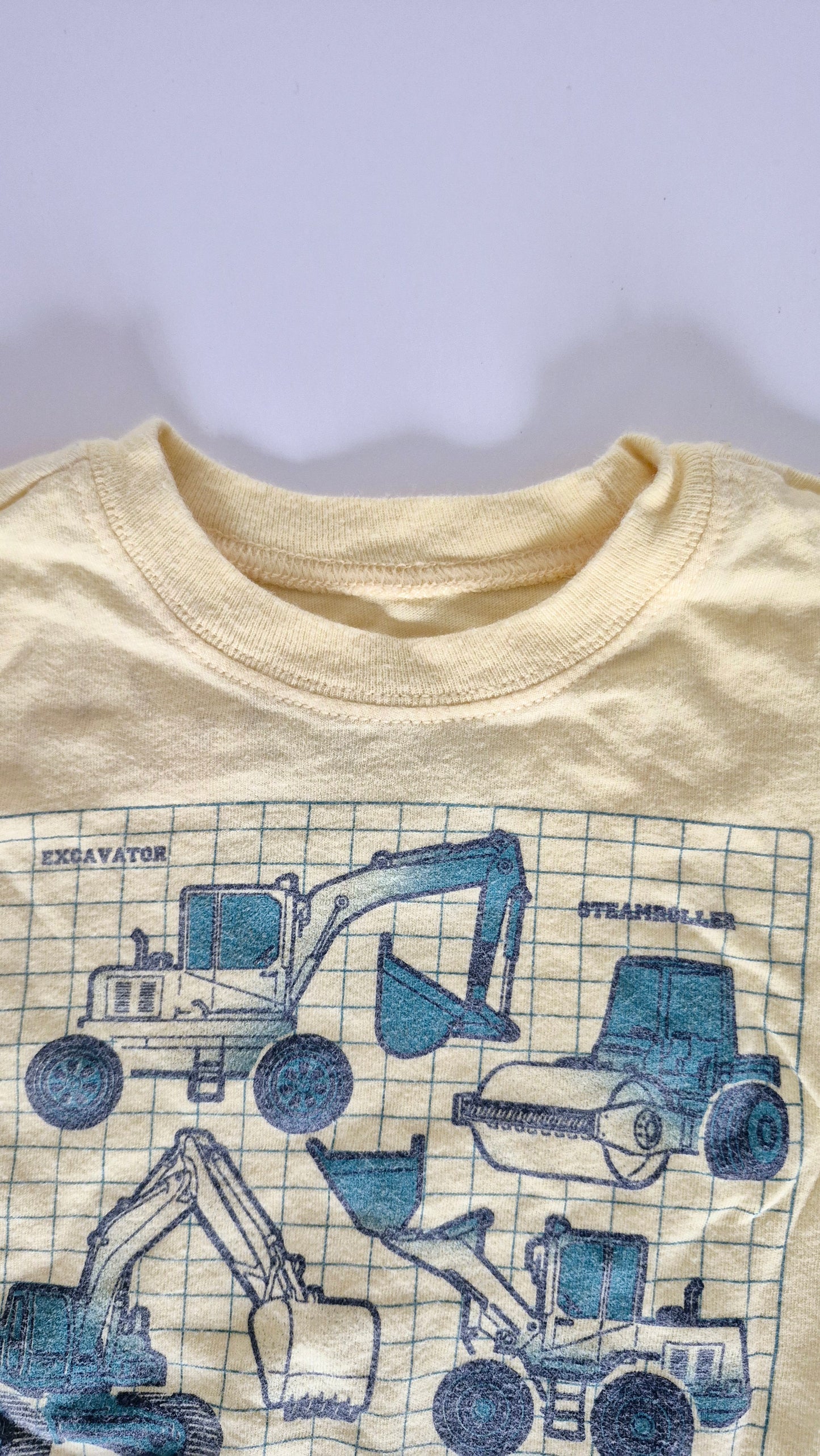 Chandail 24 mois Carter's (Imparfait voir photo)