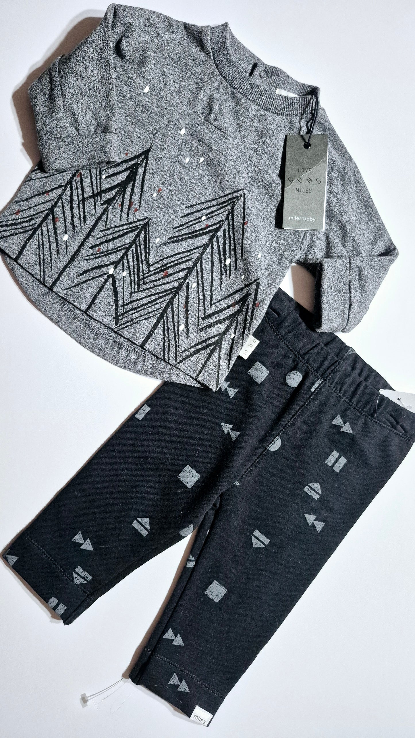 Ensemble 6 mois Miles Baby Neuf