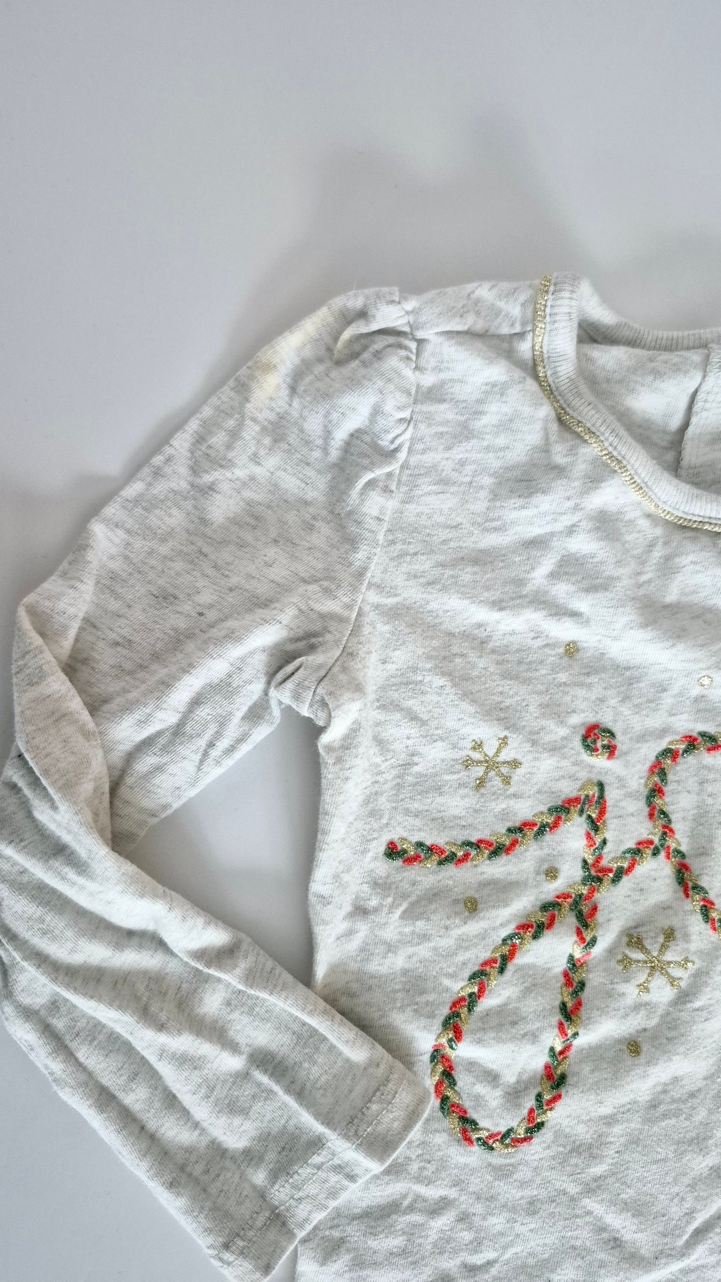 Chandail 3T Carter's (Imparfait voir photo)