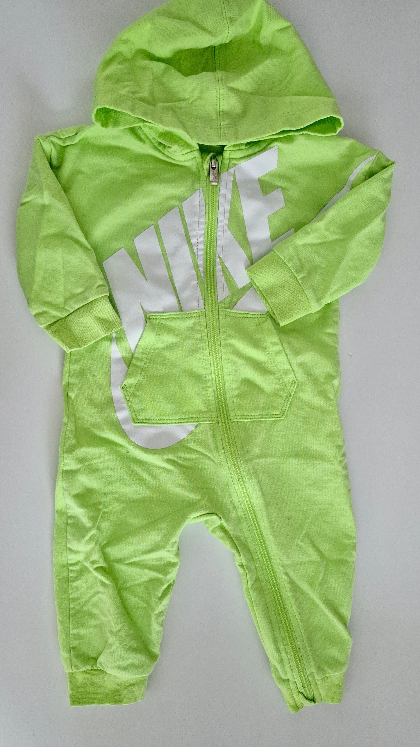 Une Pièce 12 mois Nike (Imparfait petite tache)