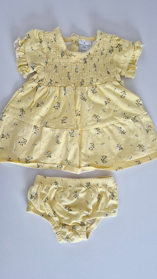 Robe 6-9 mois Laura Ashley