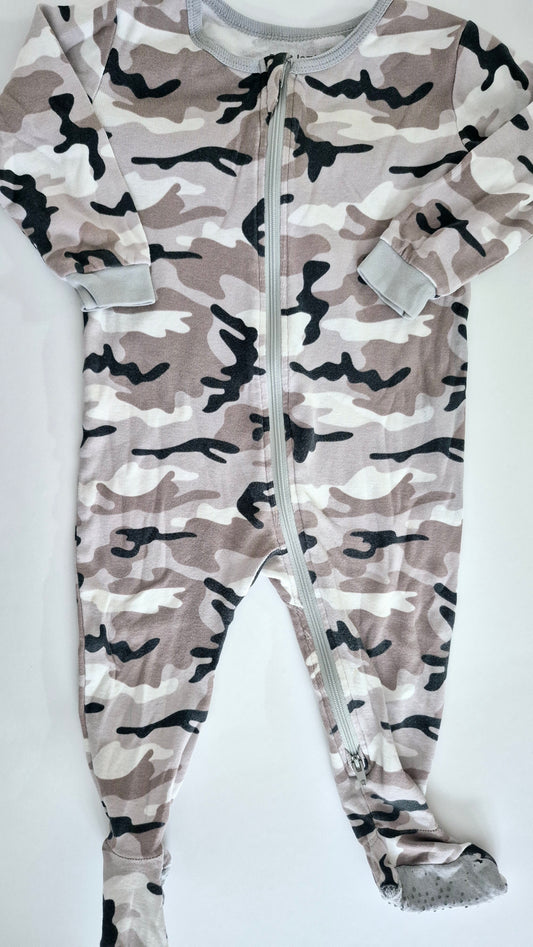 Pyjama 12 mois Petit Lem (Imparfait voir photo)