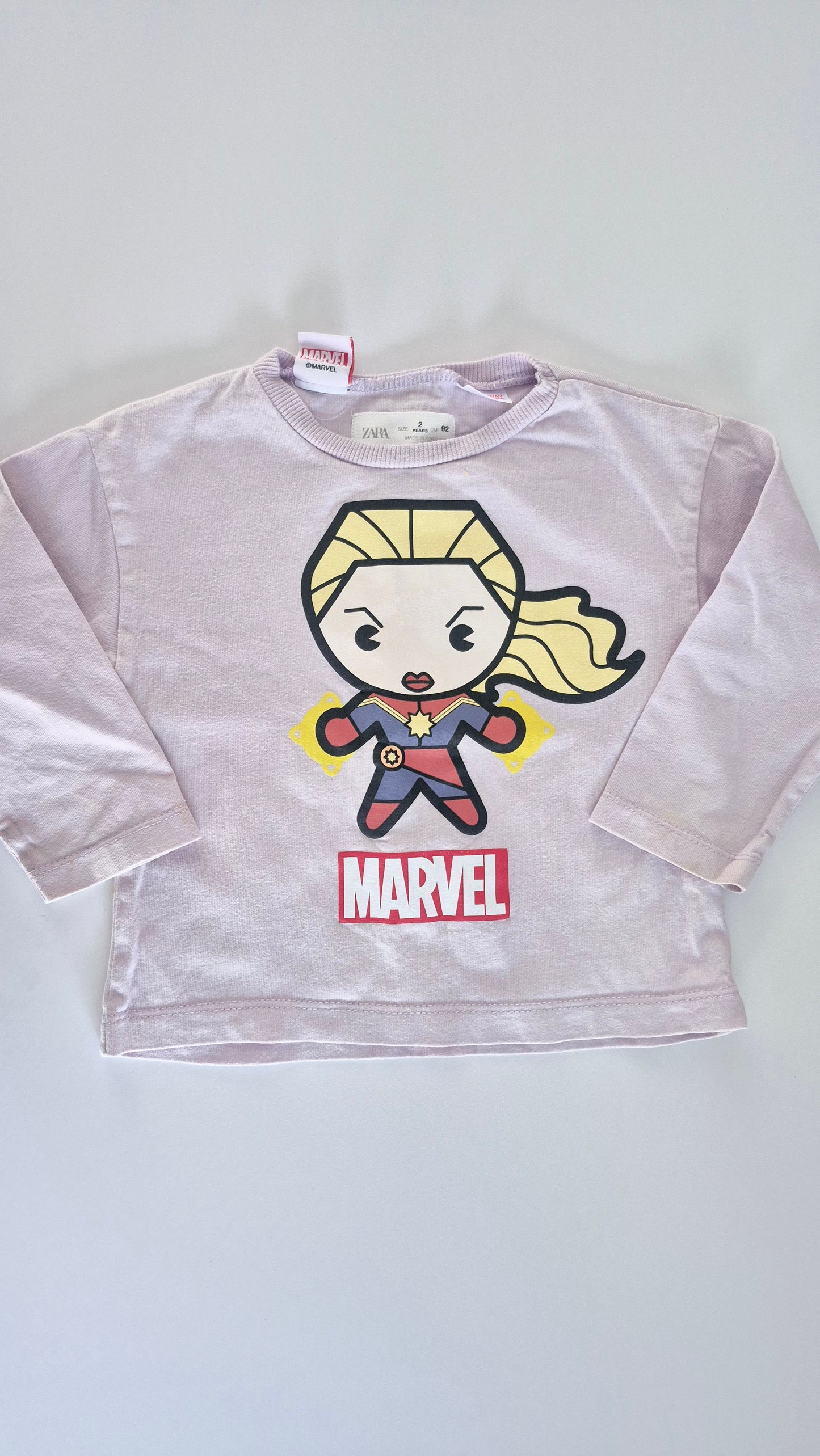 Chandail 2T Zara Marvel (imparfait léger voir photo)