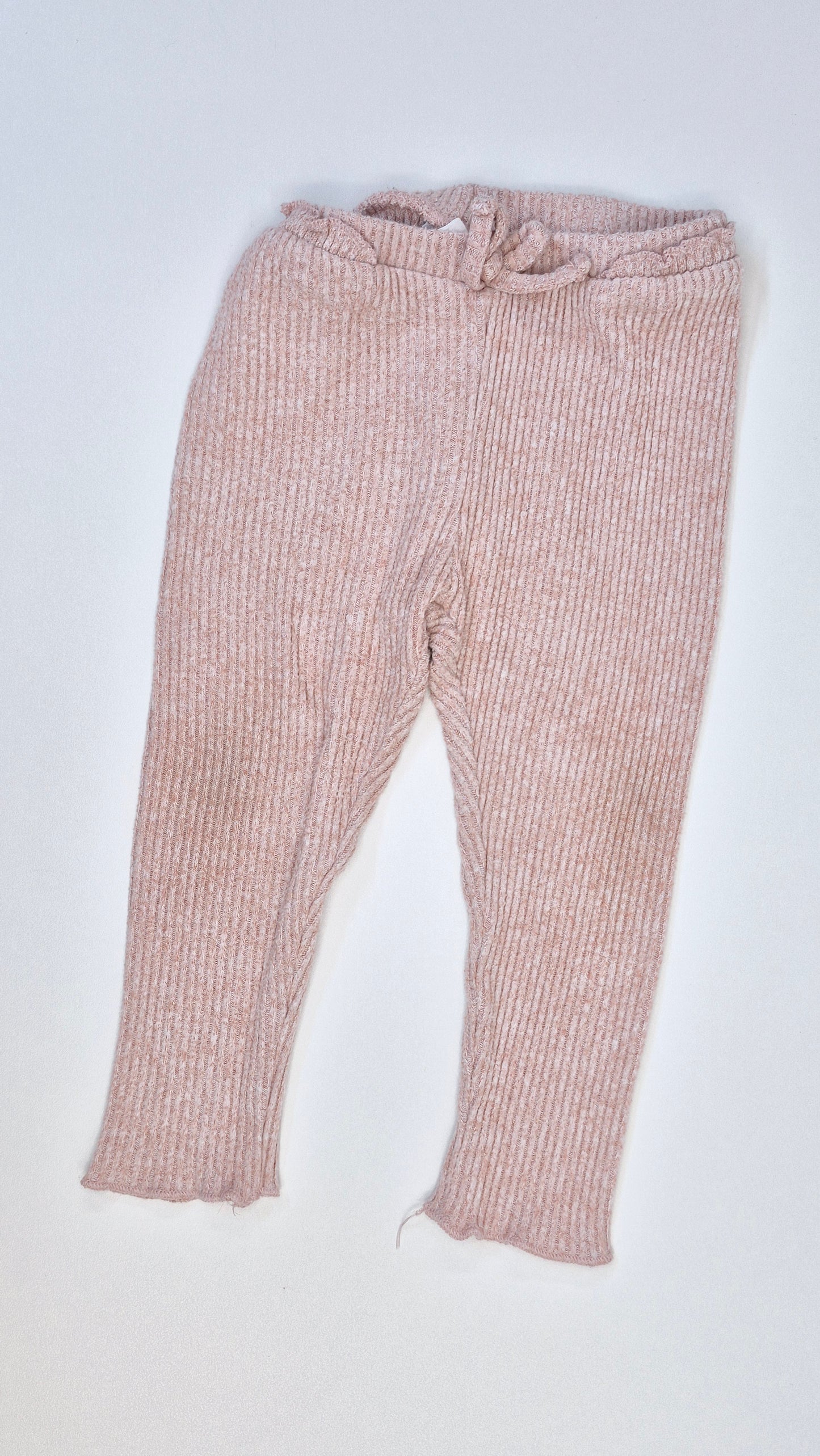 Pantalon 12-18 mois Zara (Imparfait genoux leger)