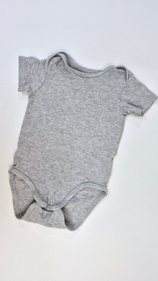 Cache Couche 1 1/2-2T H&M (Imparfait léger au collet, ne paraît pas sur photo)