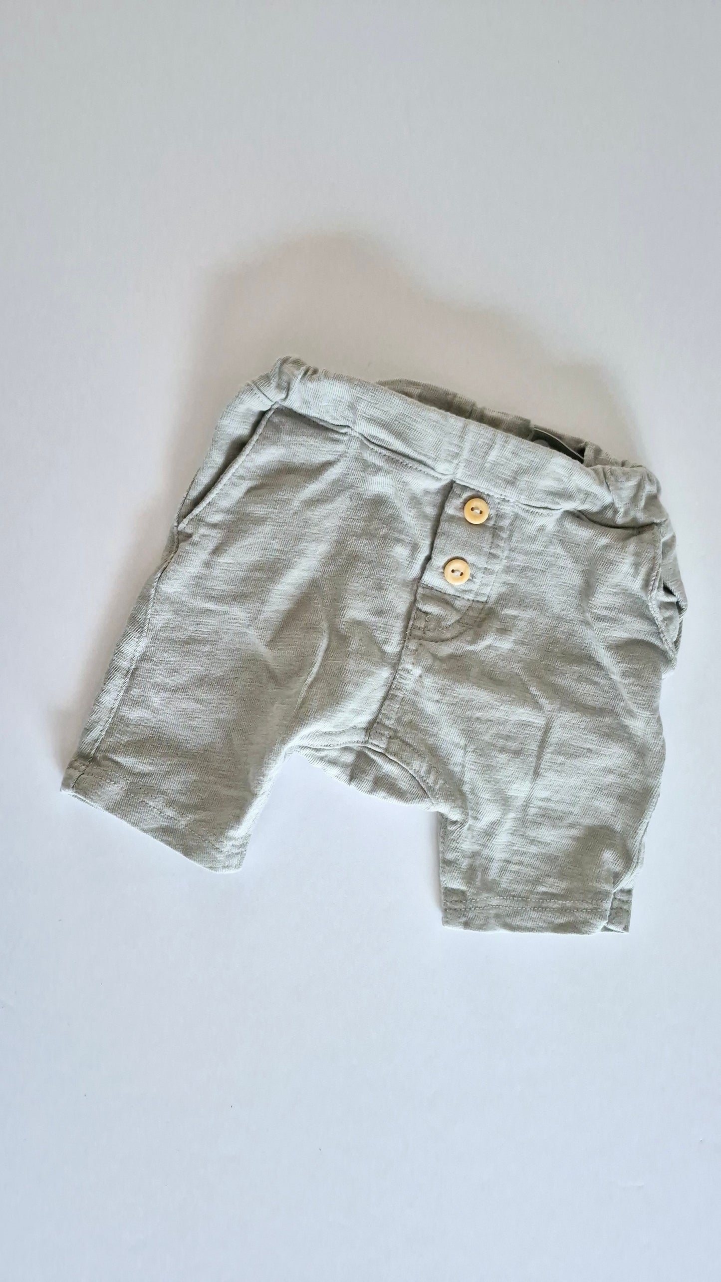 Culotte Courte 1-2 mois H&M (Fait 3-6 mois)