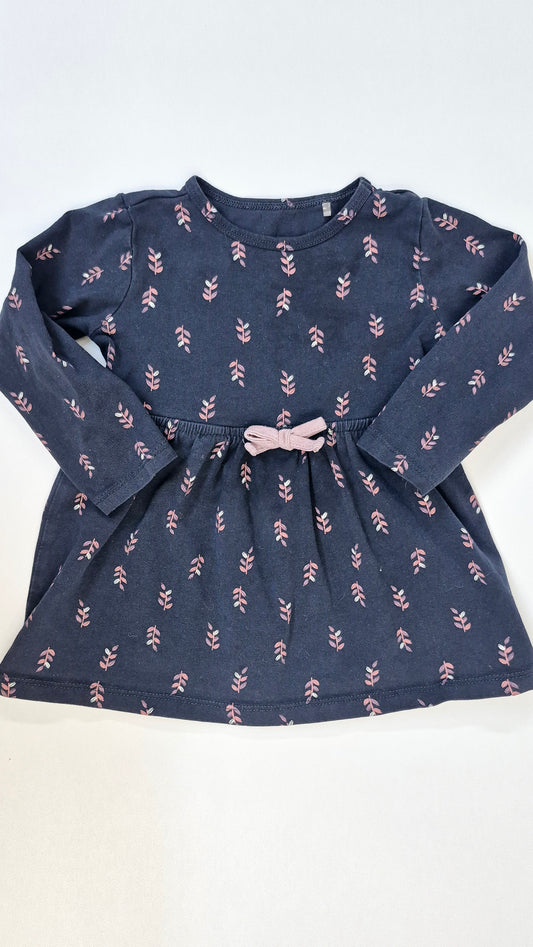 Robe 18 mois Tag (Imparfait voir photo tache dans le haut)
