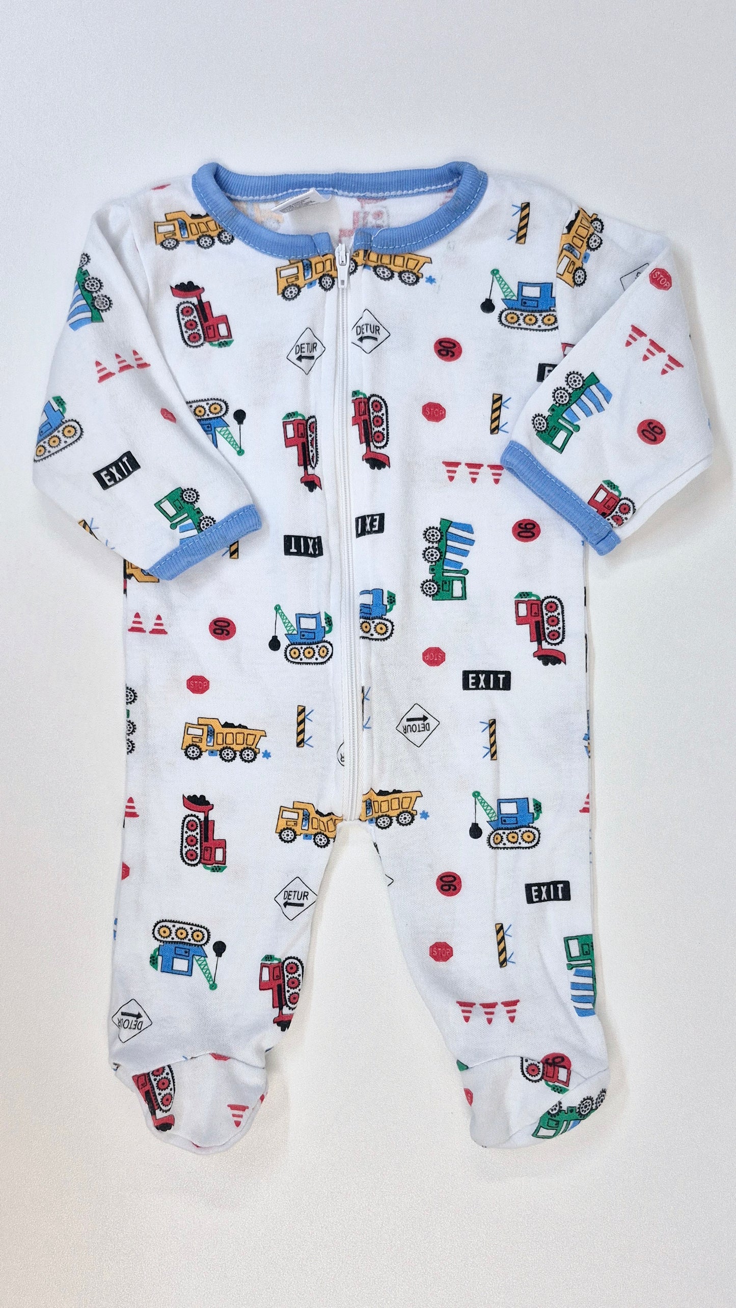 Pyjama 6-9 mois (fait 3-6 mois)