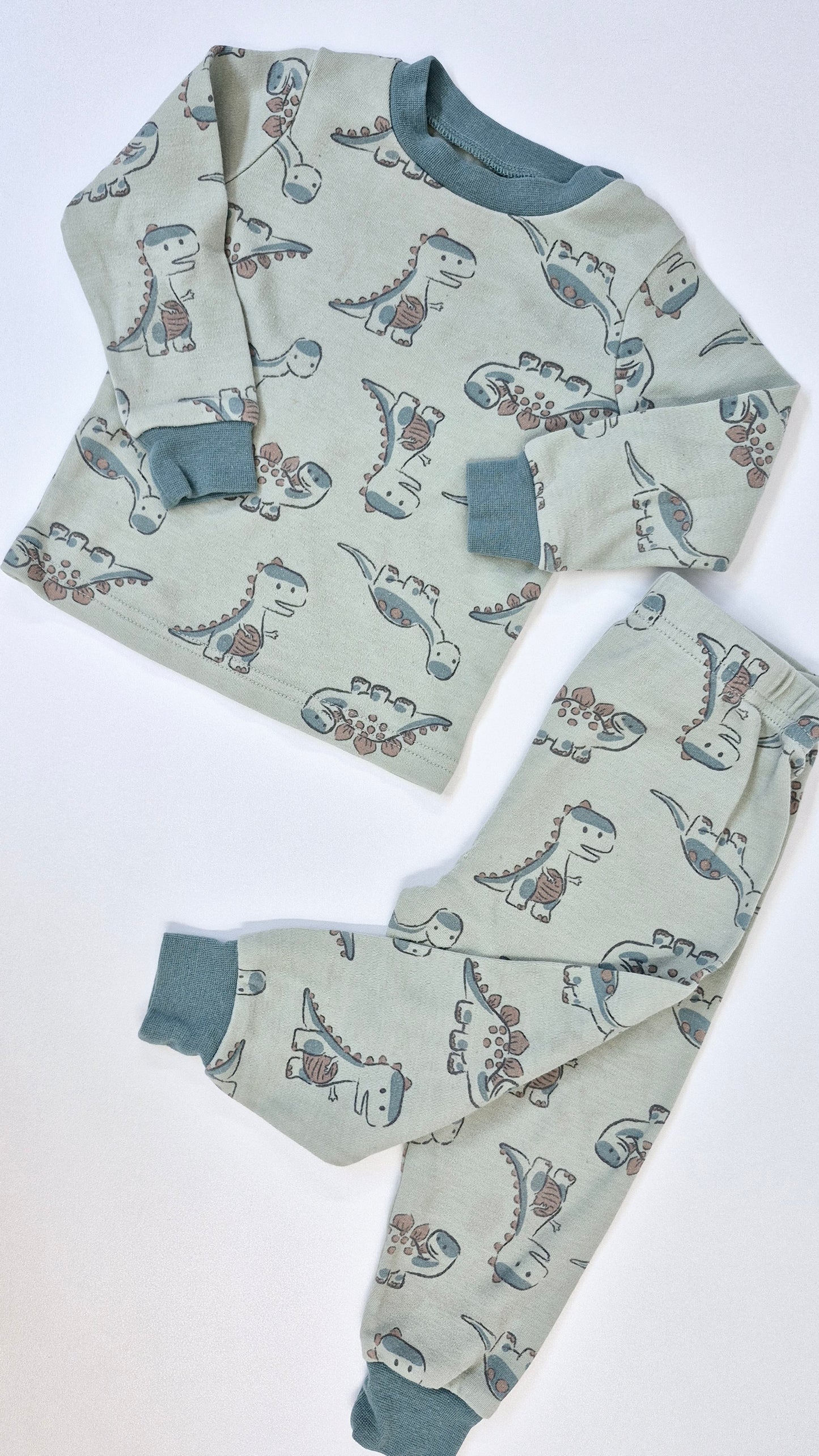Pyjama 12-18 mois George (Imparfait voir photo)