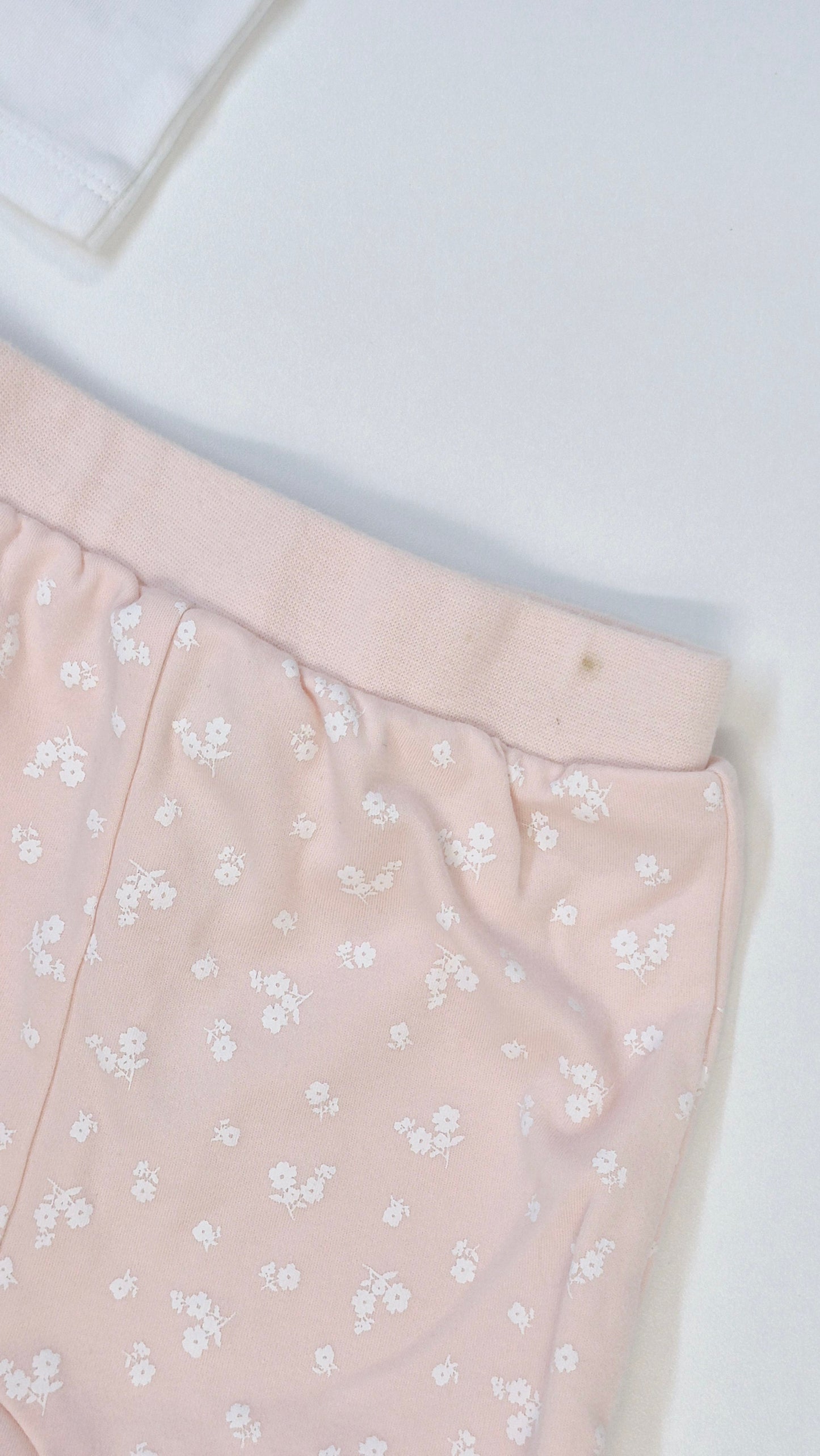Pyjama 24 mois Blumind  (Petite tsche sur le short)