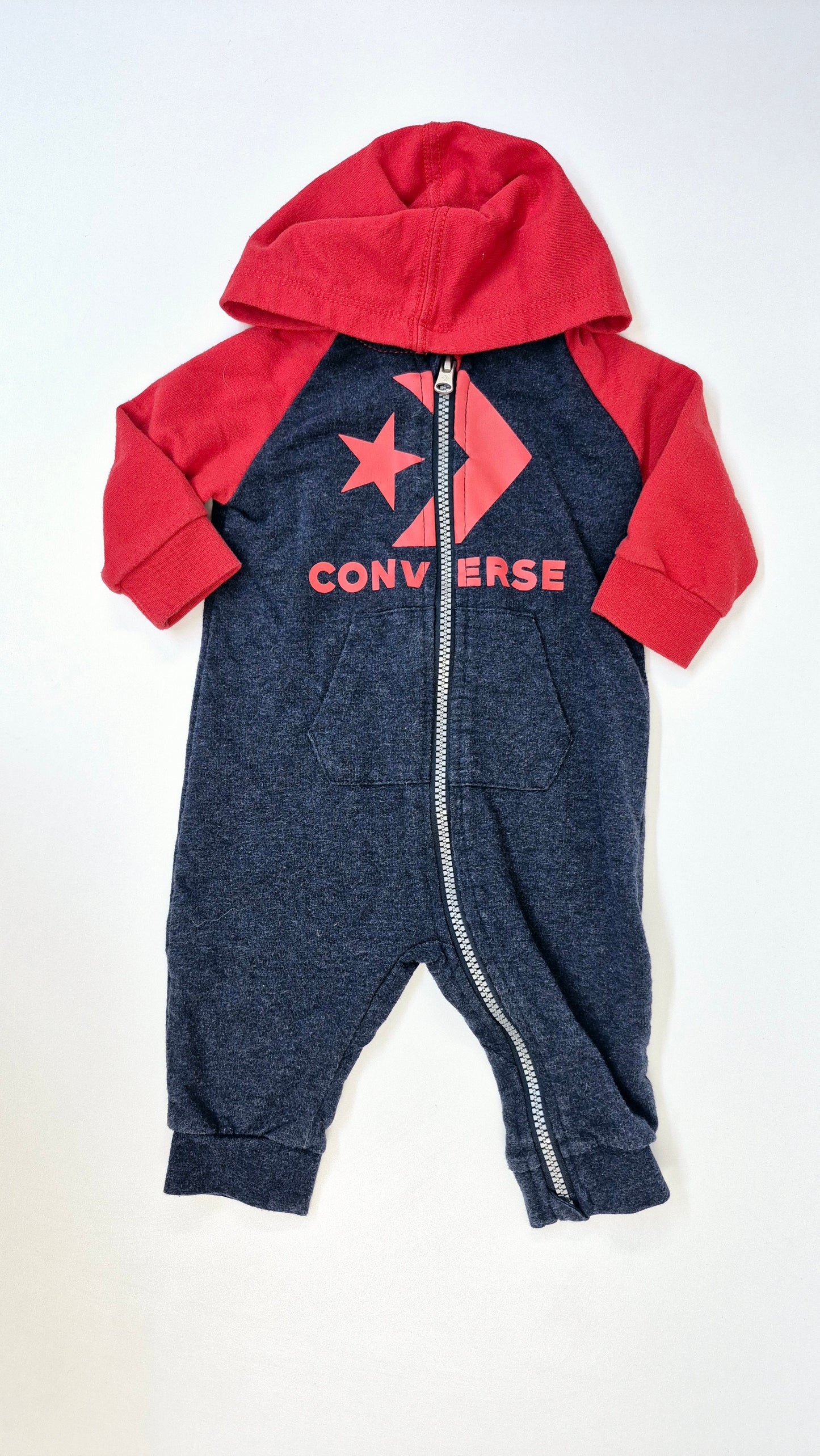 Une Pièce 6 mois Converse