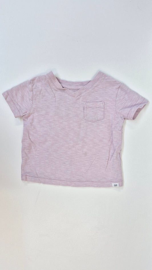 Chandail 12-18 mois Baby Gap (Imparfait voir photo)