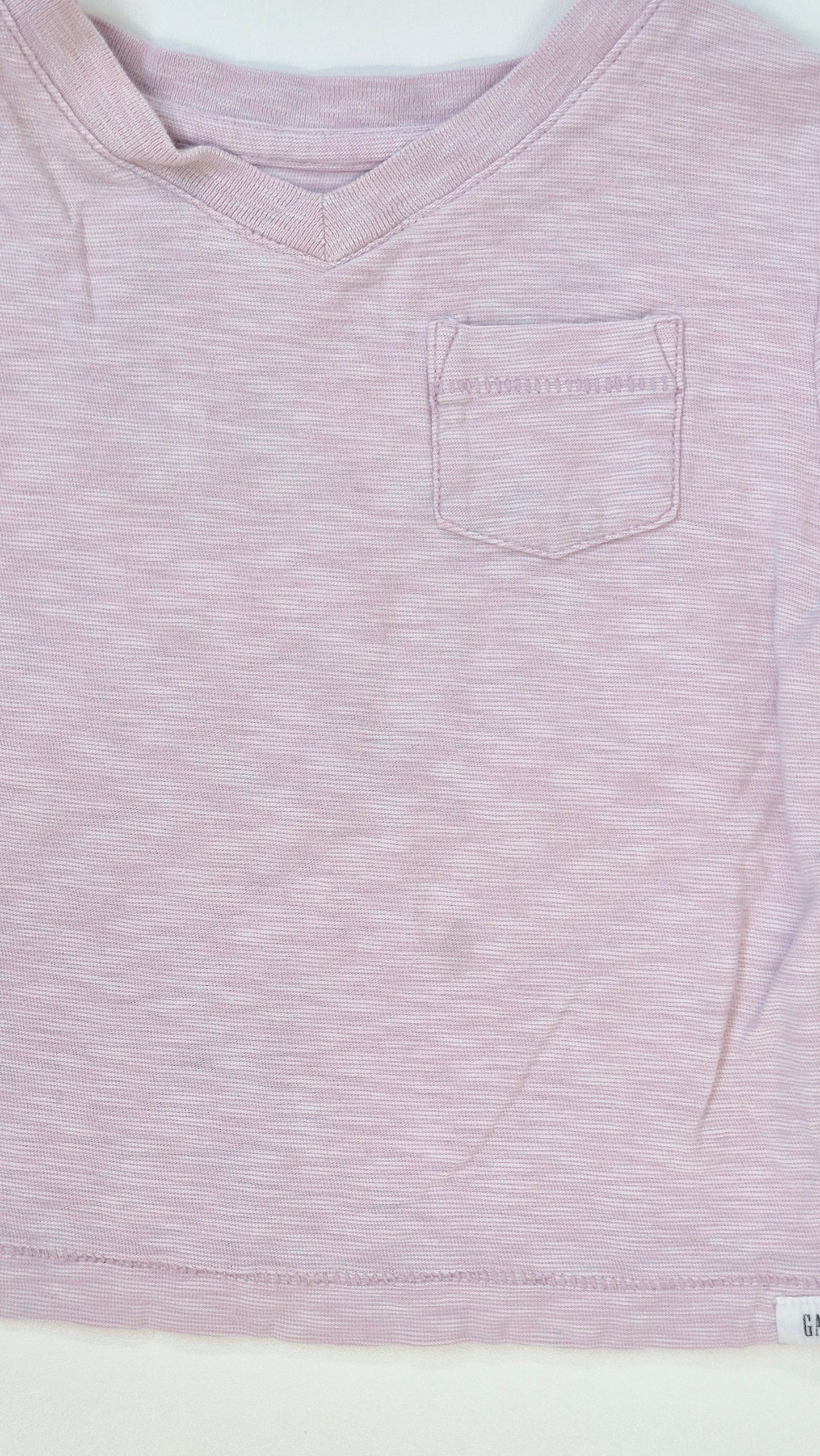 Chandail 12-18 mois Baby Gap (Imparfait voir photo)