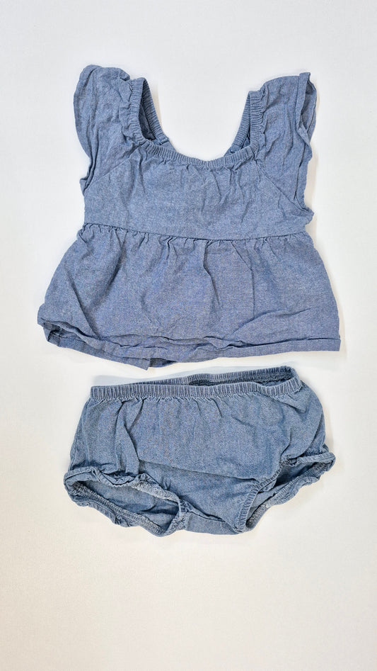 Ensemble 12 mois Carter's (Culotte 9 mois fait grand)