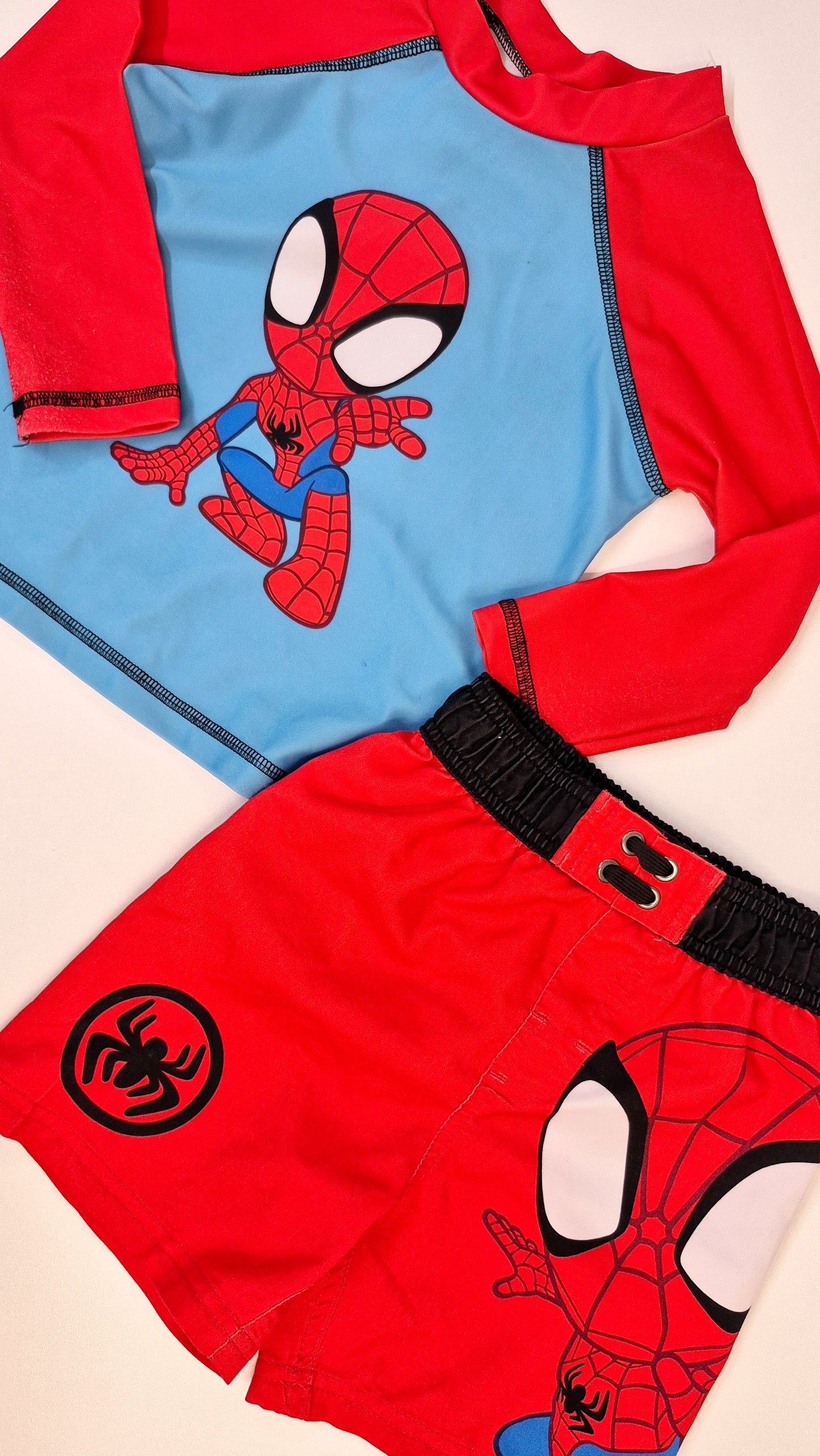 Maillot De Bain 3T Marvel (mini tache)