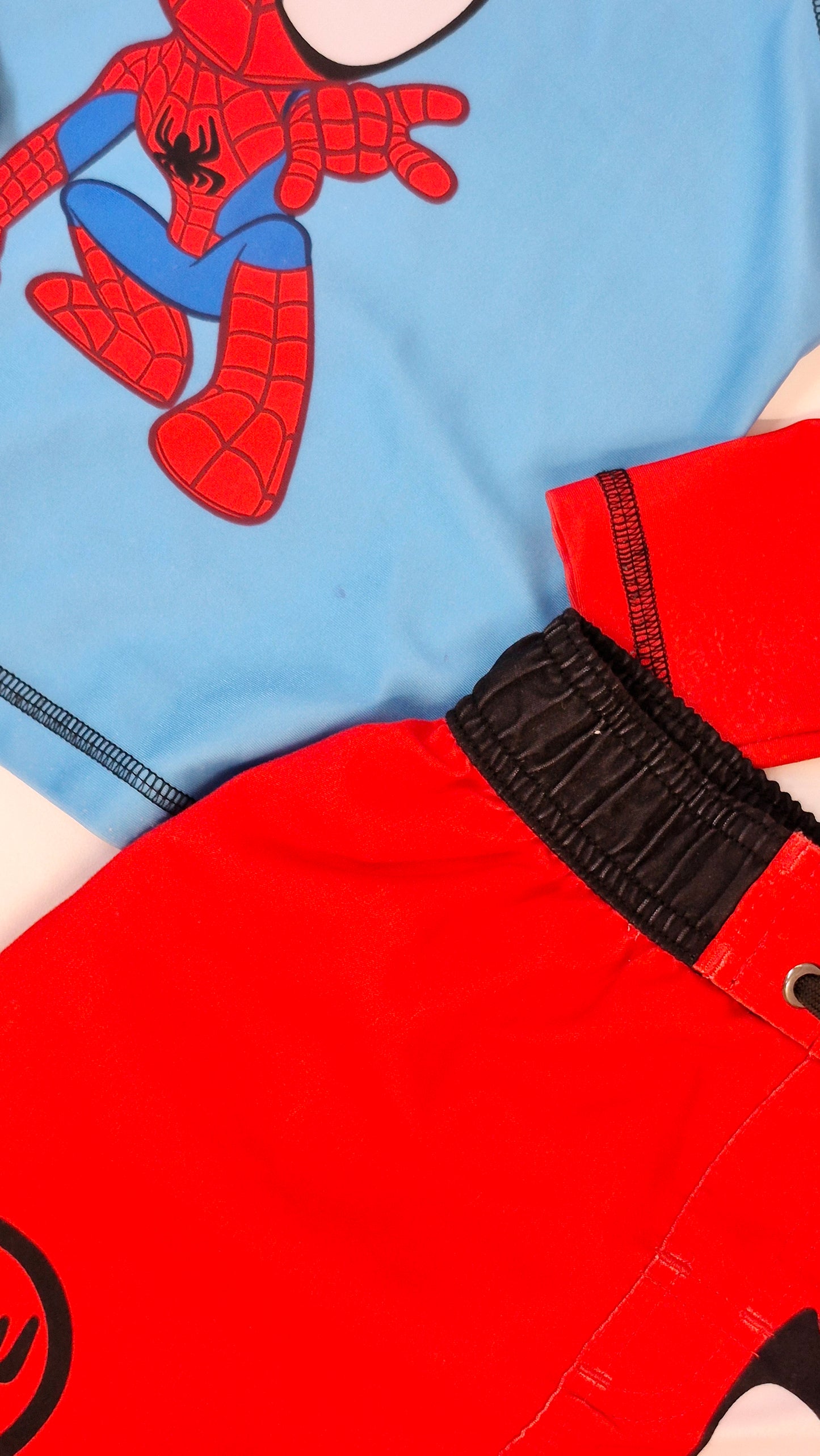 Maillot De Bain 3T Marvel (mini tache)