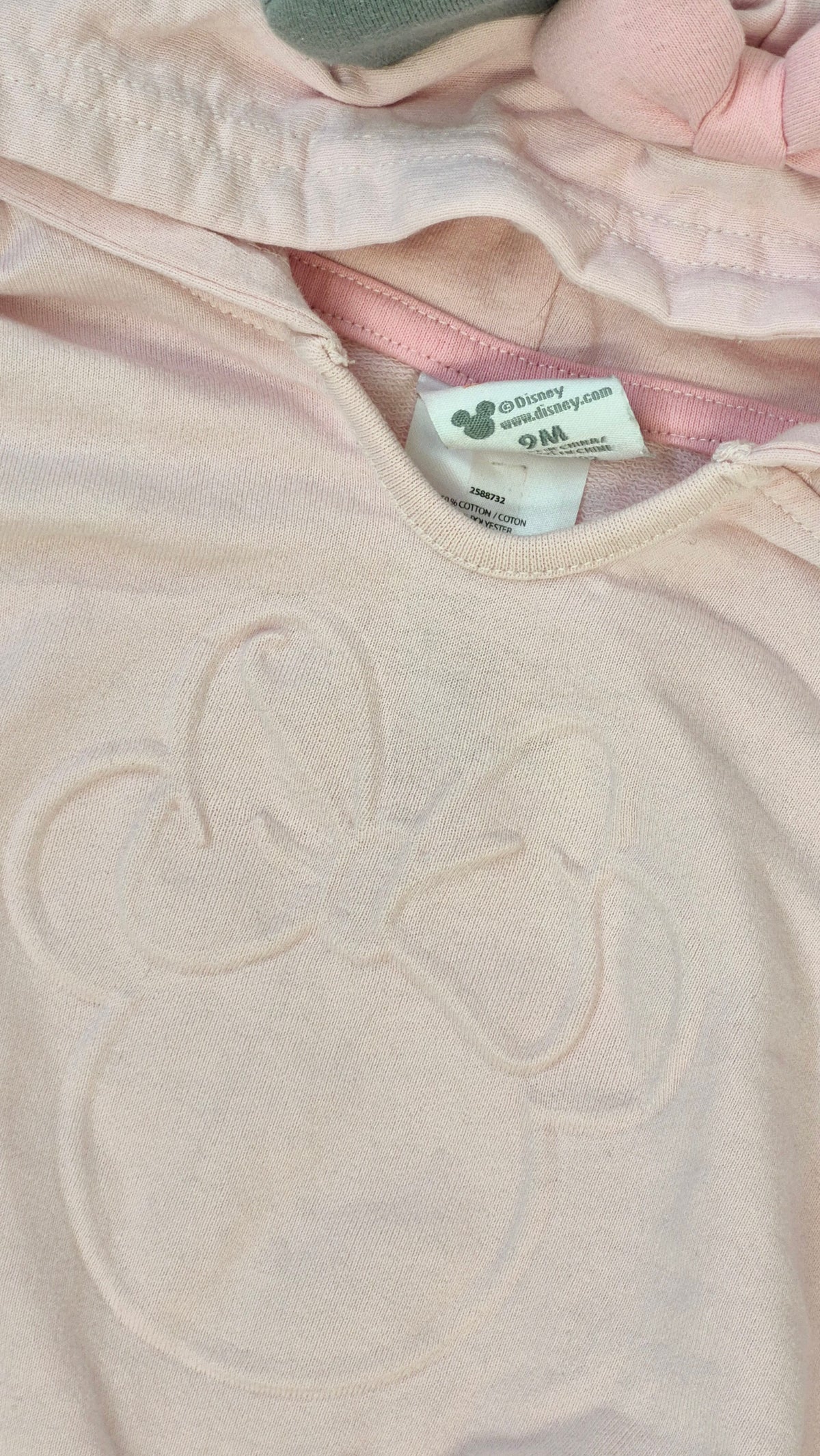Ensemble 9 mois Disney (Imparfait léger voir photo)