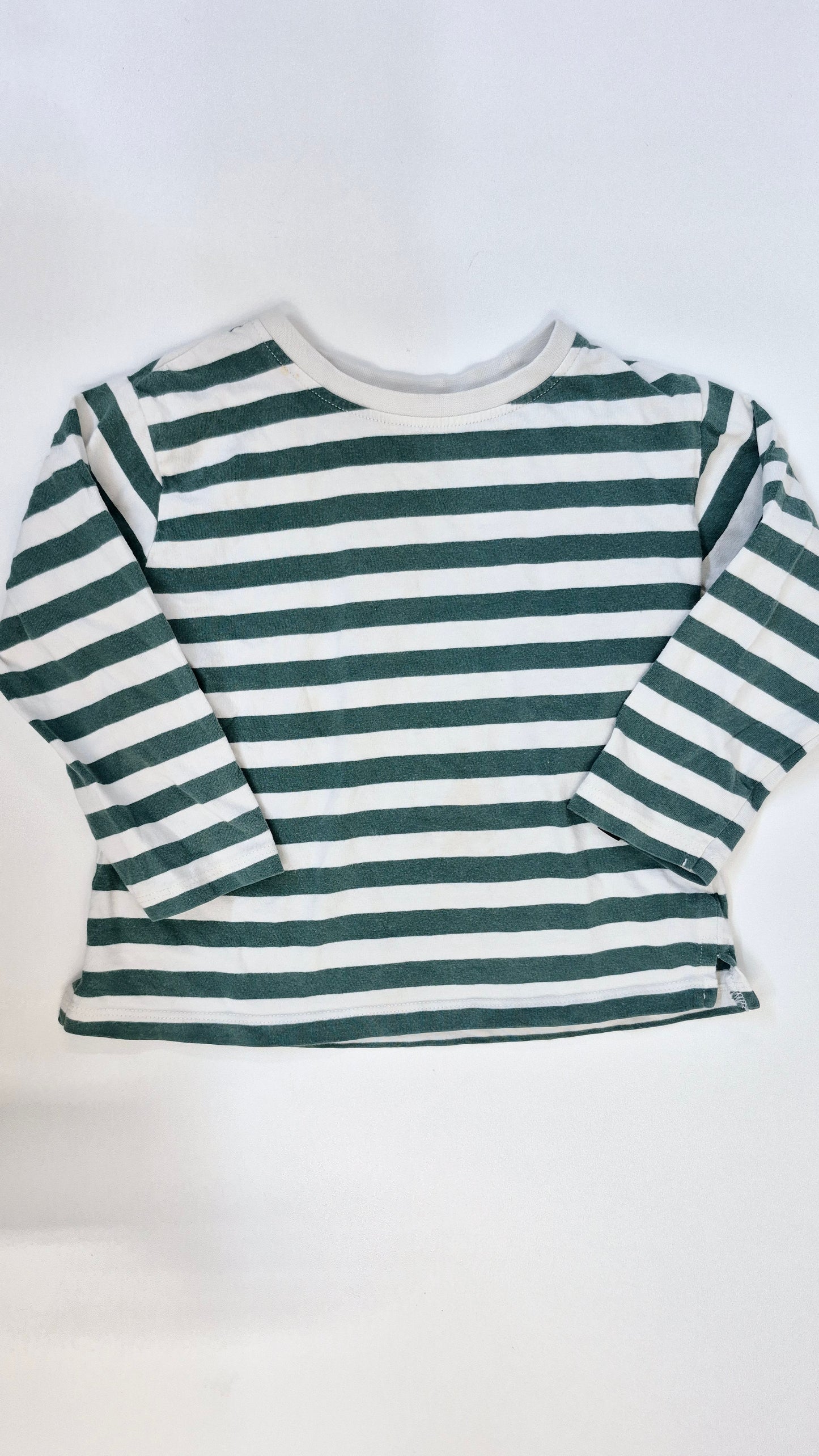 Chandail 2-3T Zara (imparfait voir photo)
