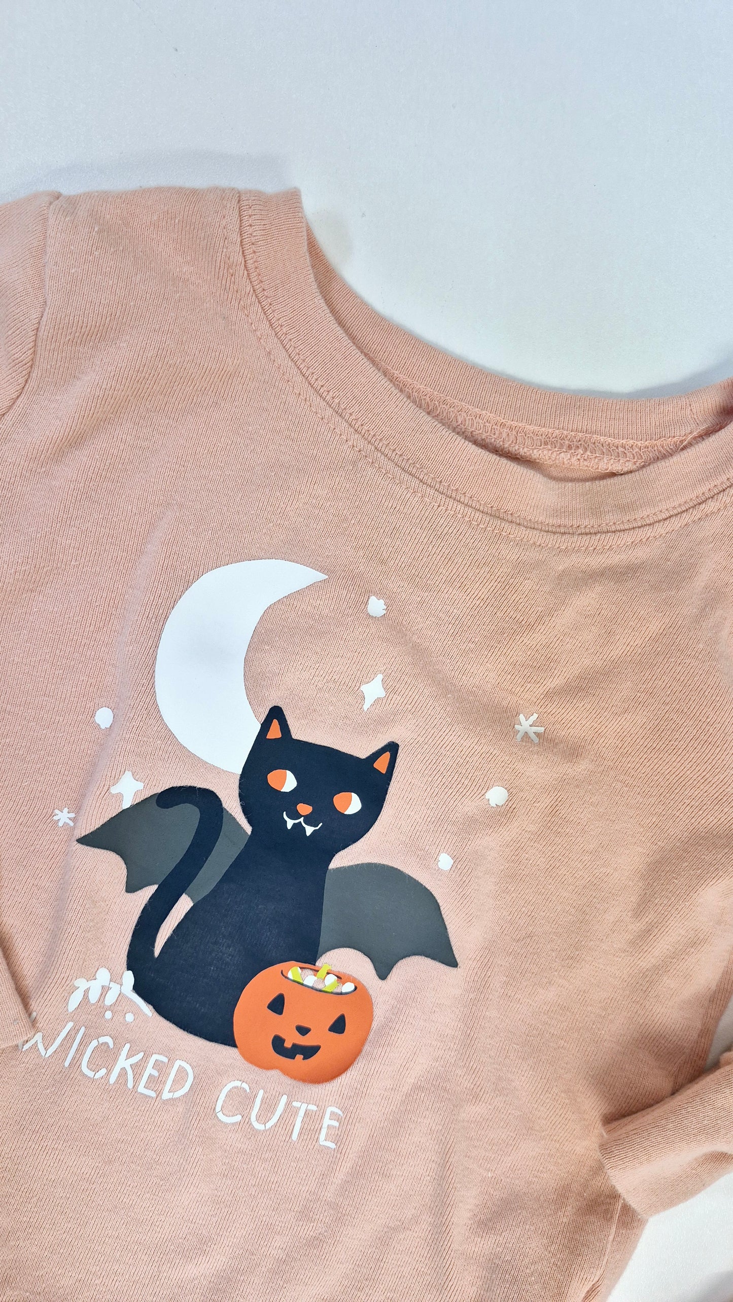 Pyjama 12-18 mois Old Navy (Imparfait tache voir photo)