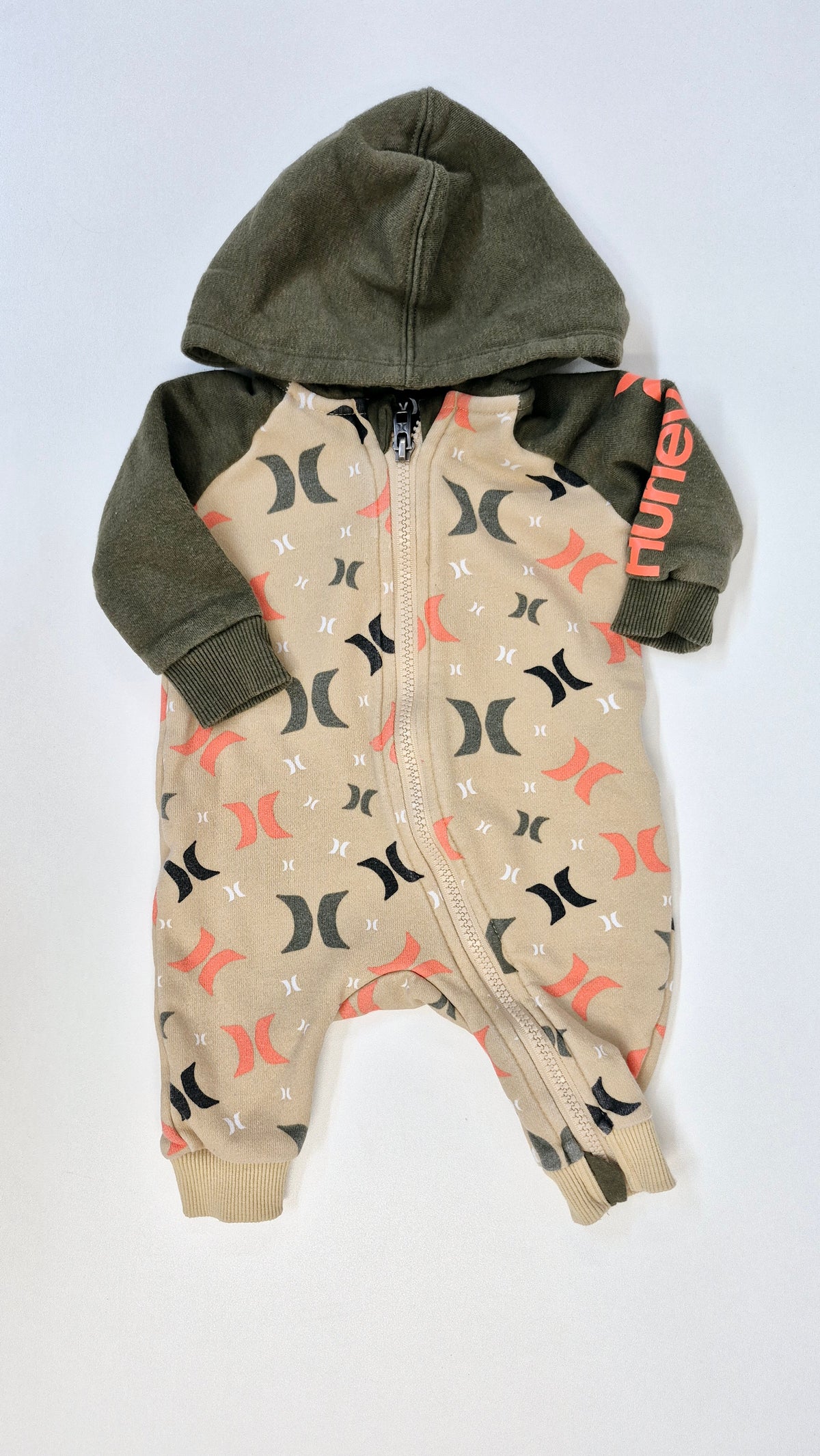 Une Pièce 3 mois Hurley