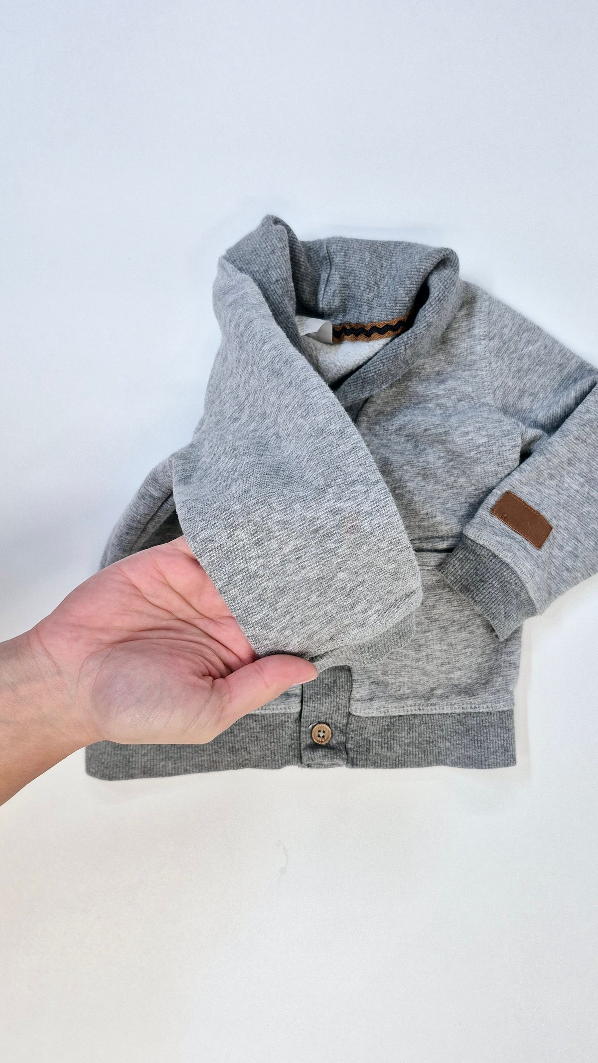 Veste 12-18 mois H&M (Imparfait léger voir photo)