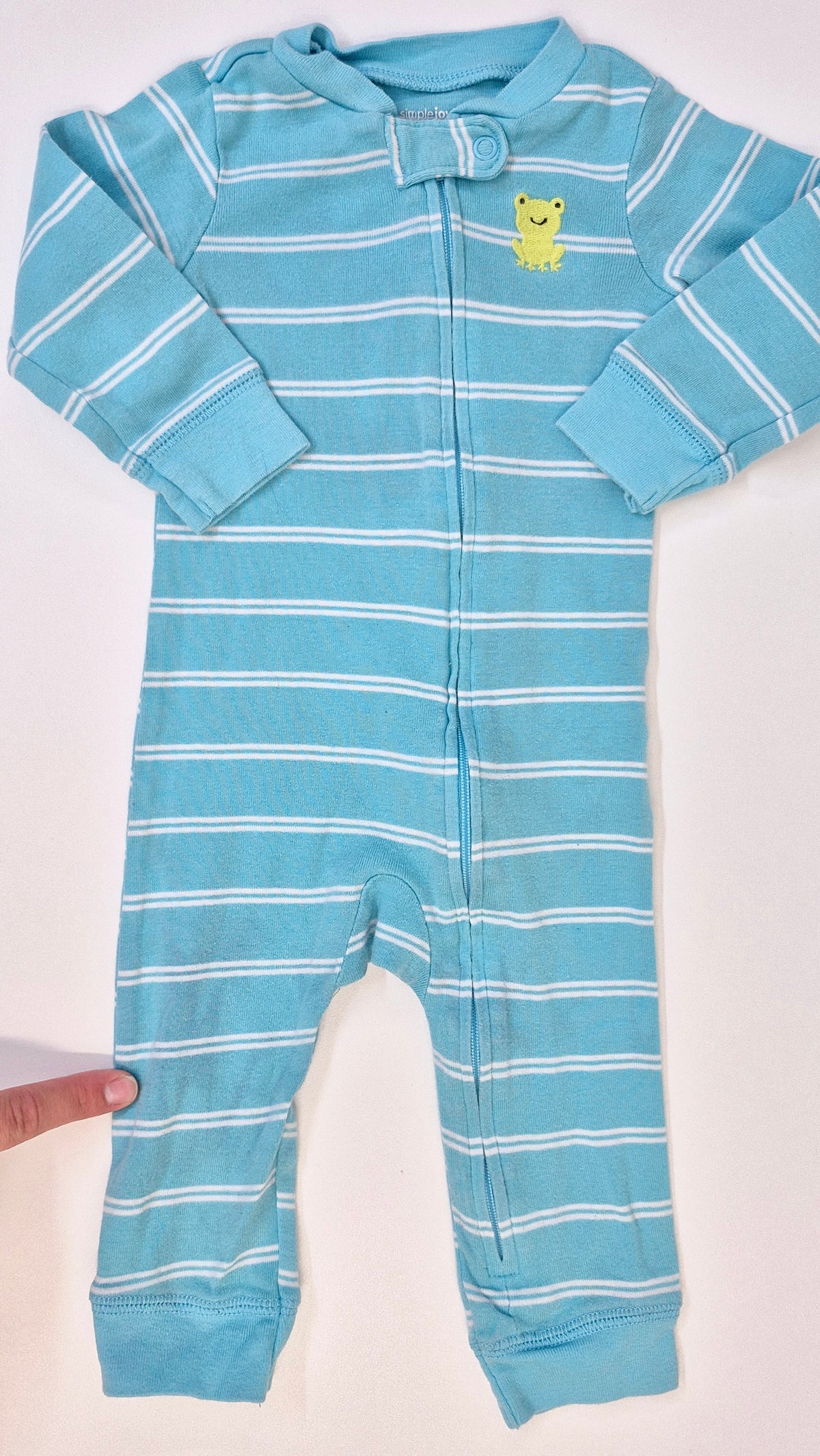 Pyjama 6-9 mois Carter's (Imparfait voir photo)