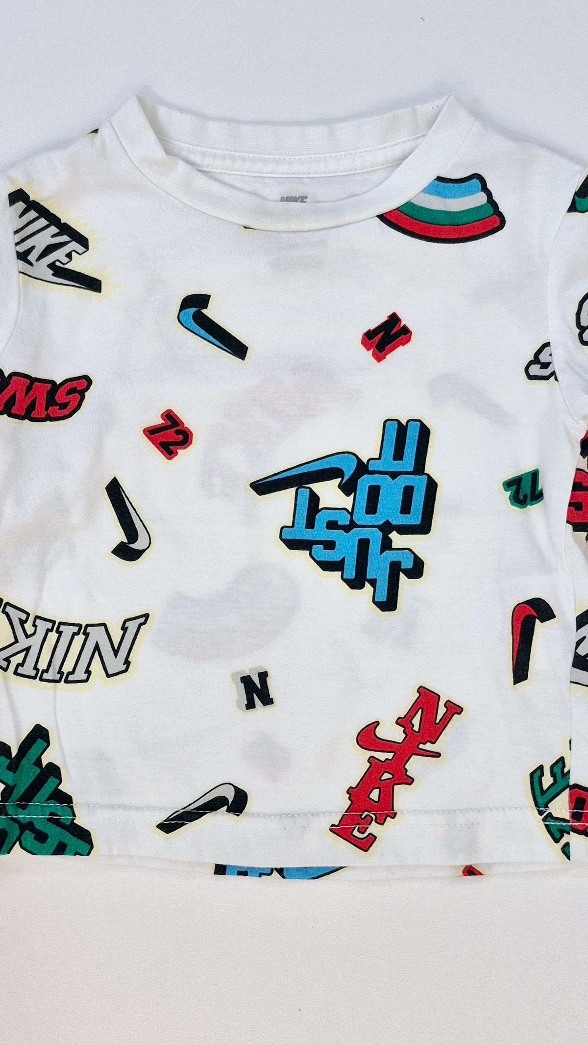 Chandail 2T Nike (Imparfait voir photo)