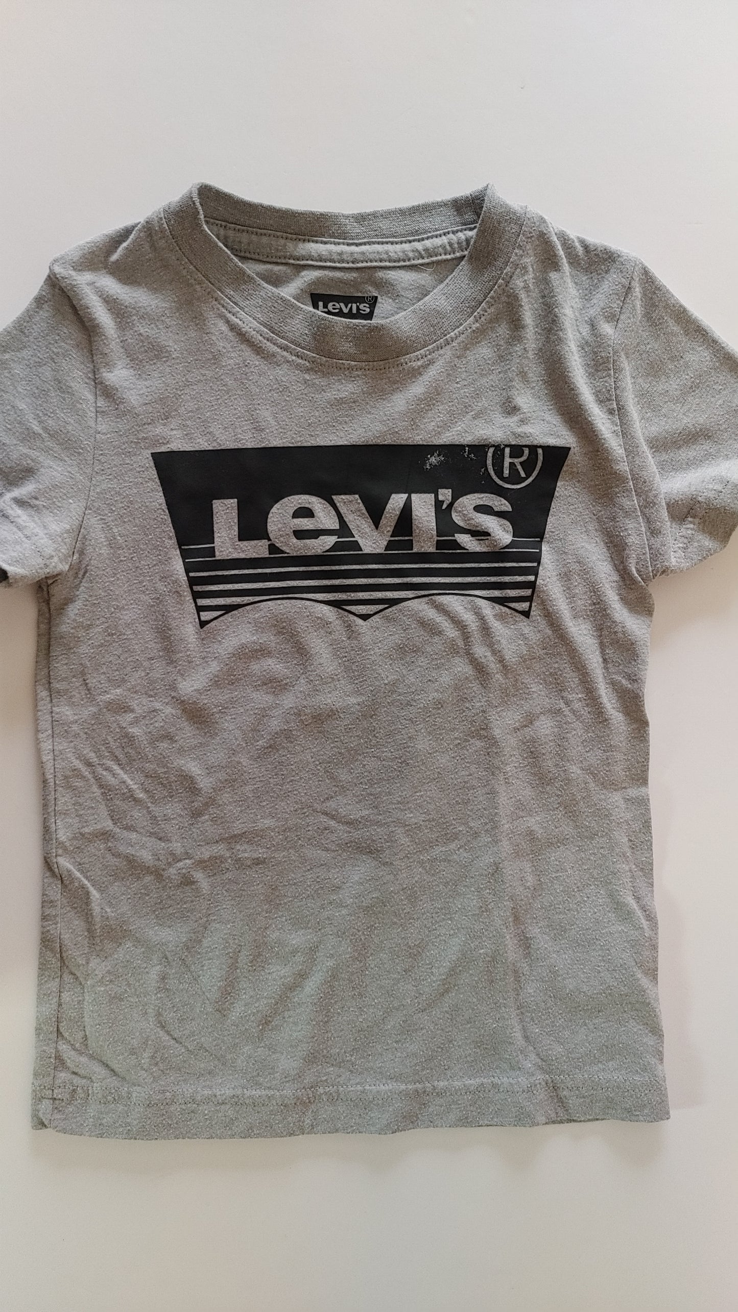 Chandail 6T Levis (imparfait dans logo)